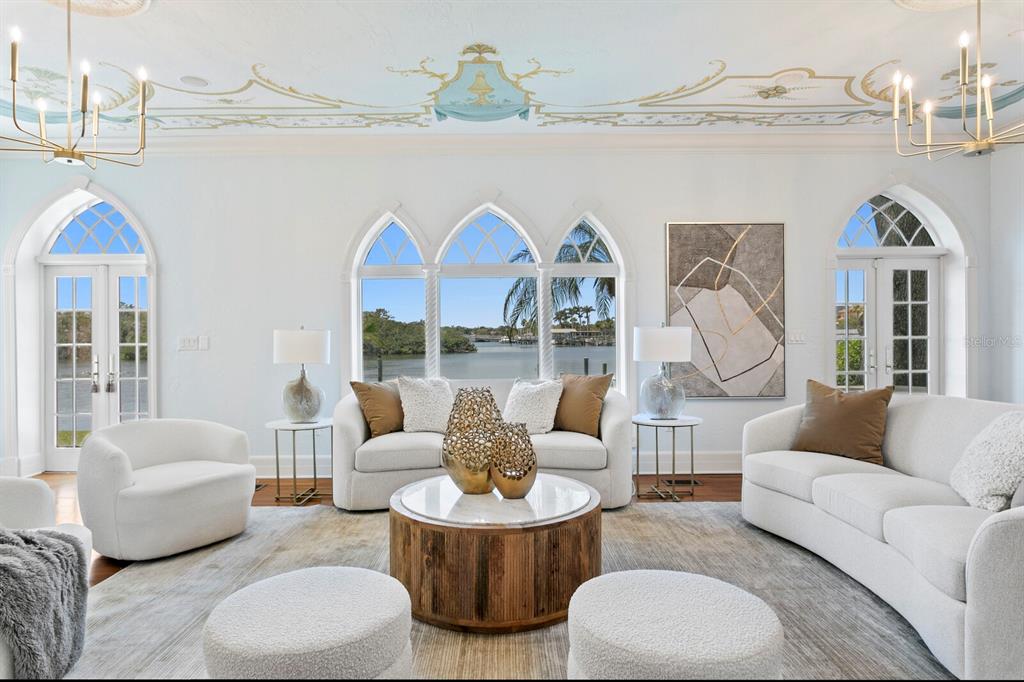St Petersburg, Florida, 33704, United States, 4 Bedrooms Bedrooms, ,5 BathroomsBathrooms,Residential,For Sale,1794031