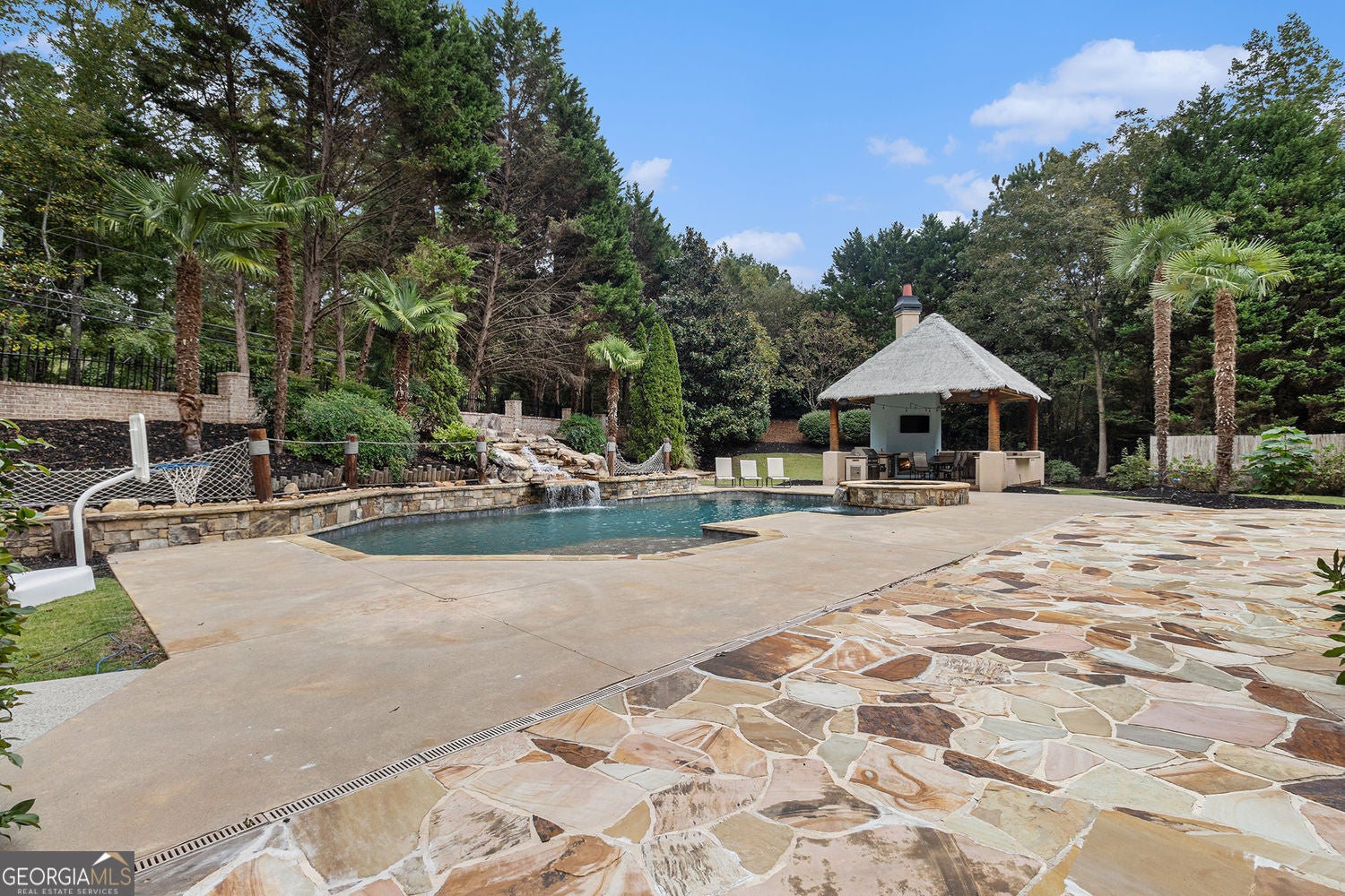 Roswell, Georgia, 30075, United States, 9 Bedrooms Bedrooms, ,15 BathroomsBathrooms,Residential,For Sale,1953234