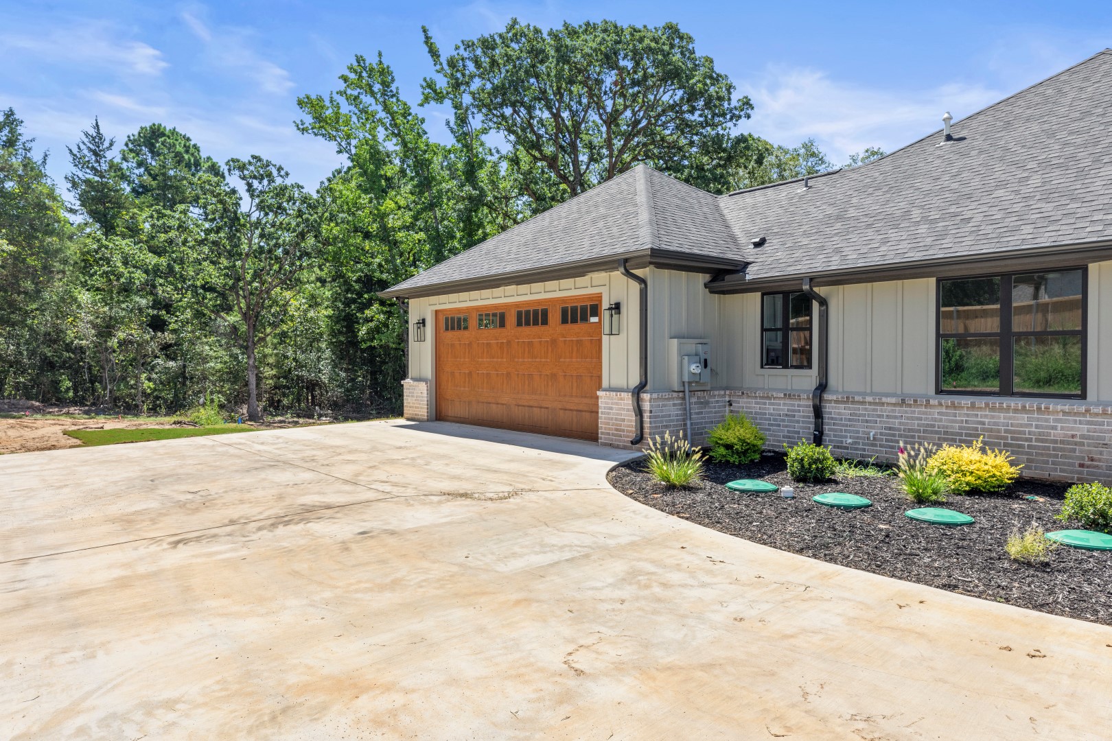 Tyler, Texas, 75706, United States, 4 Bedrooms Bedrooms, ,3 BathroomsBathrooms,Residential,For Sale,1983629