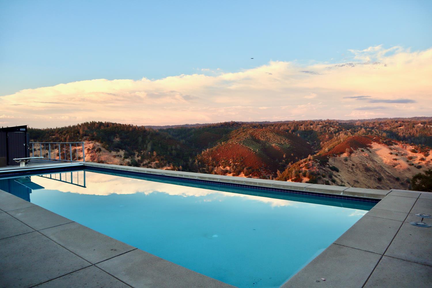 Placerville, California, 95667, United States, 4 Bedrooms Bedrooms, ,5 BathroomsBathrooms,Residential,For Sale,1982324