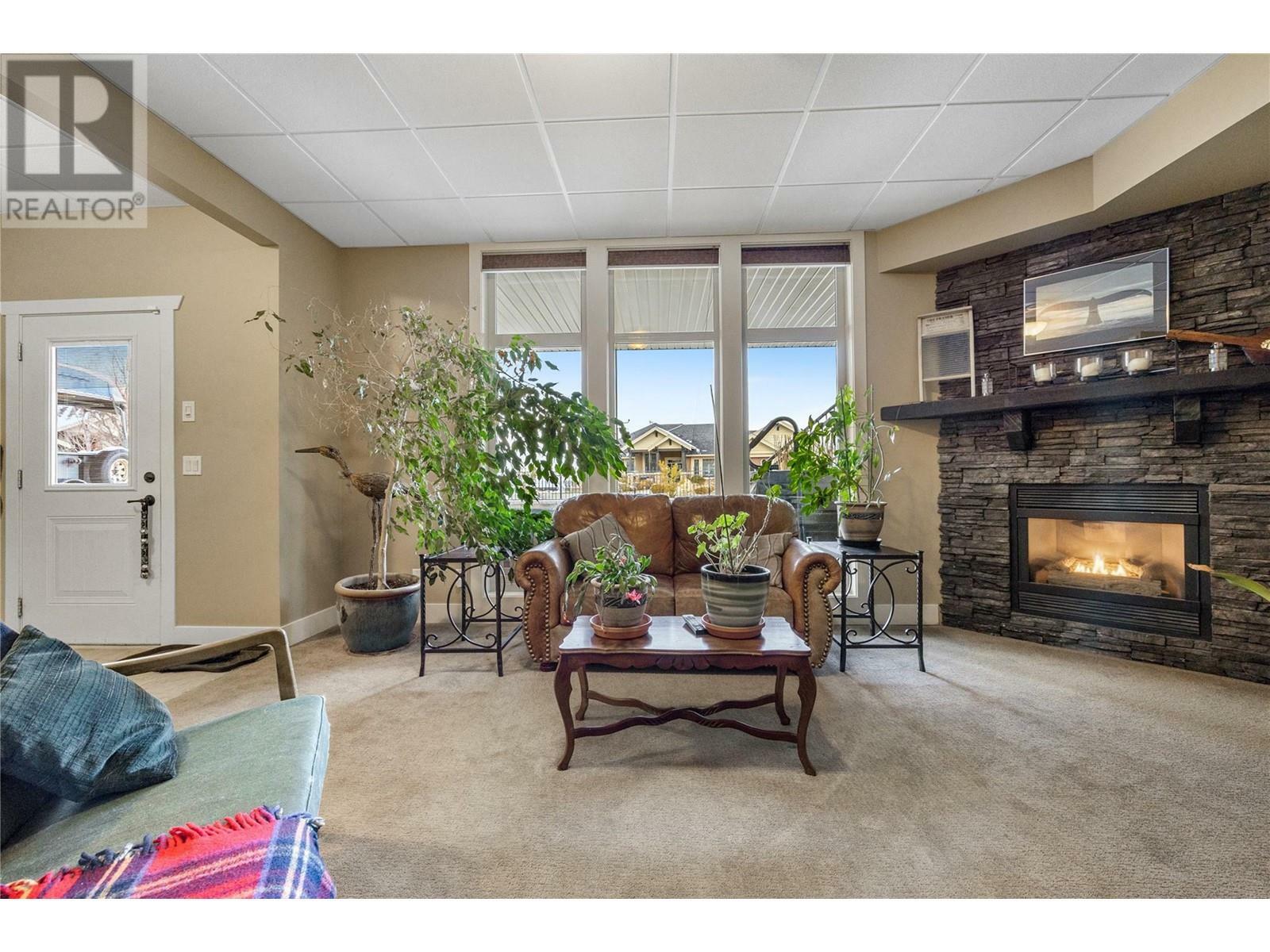 KELOWNA, British Columbia, V1P 1R7, CA, 5 Bedrooms Bedrooms, ,3 BathroomsBathrooms,Residential,For Sale,1837327