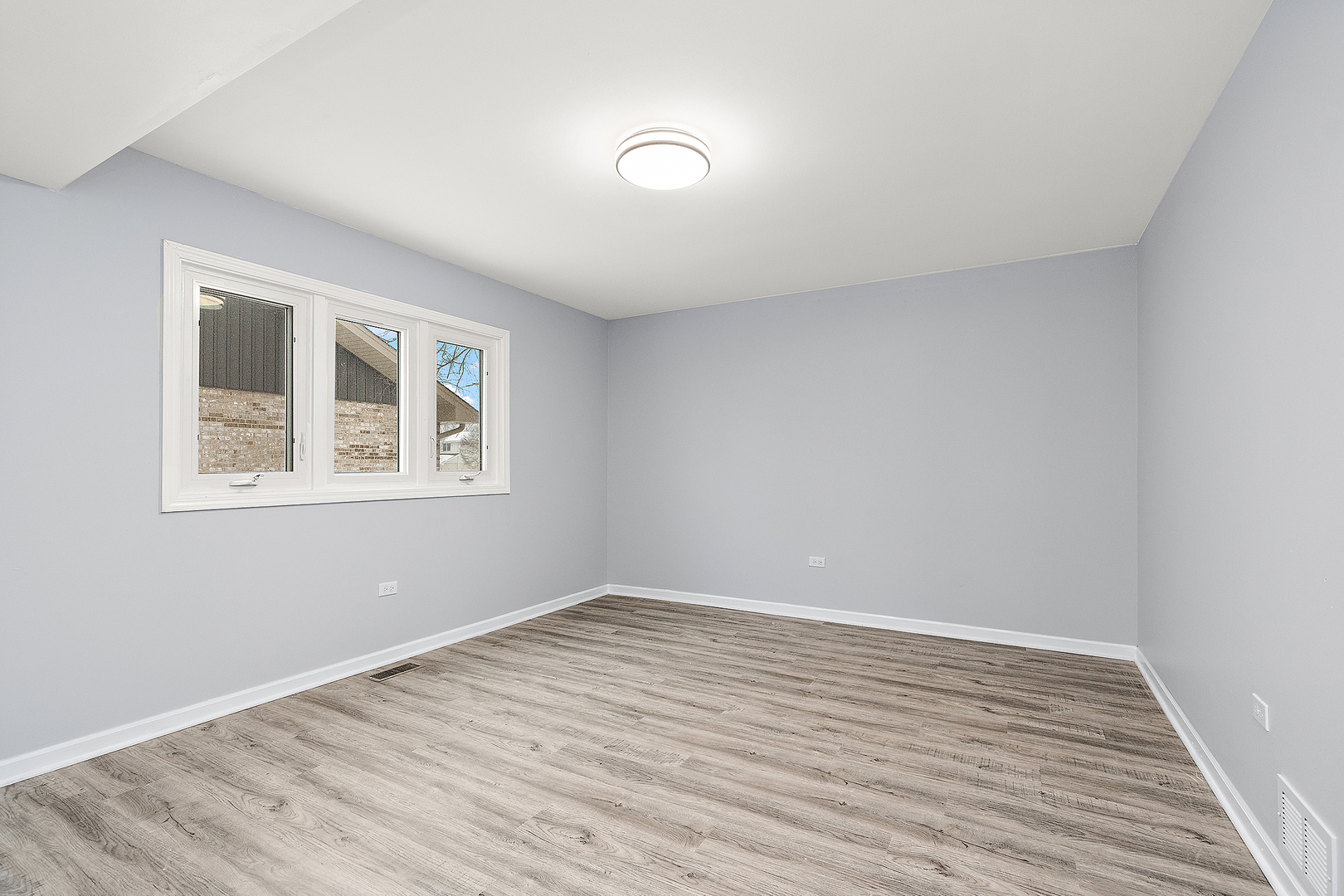 Orland Park, Illinois, 60467, United States, 4 Bedrooms Bedrooms, ,3 BathroomsBathrooms,Residential,For Sale,2000619