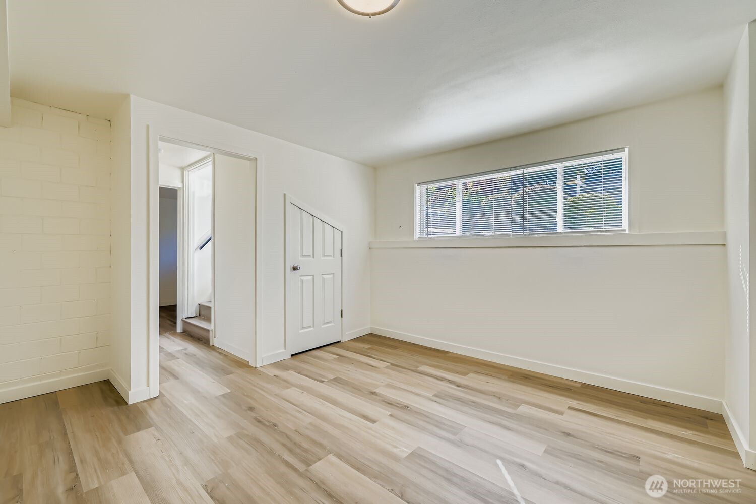 Shoreline, Washington, 98133, United States, 9 Bedrooms Bedrooms, ,1 BathroomBathrooms,Residential,For Sale,1984039