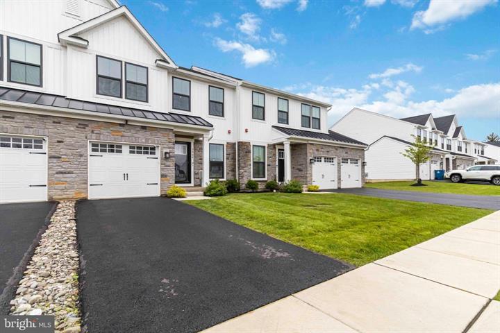 Cheltenham, Pennsylvania, 19012, United States, 3 Bedrooms Bedrooms, ,4 BathroomsBathrooms,Residential,For Sale,1887718