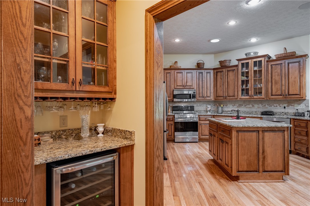 Vienna, West Virginia, 26105, United States, 4 Bedrooms Bedrooms, ,3 BathroomsBathrooms,Residential,For Sale,1902591