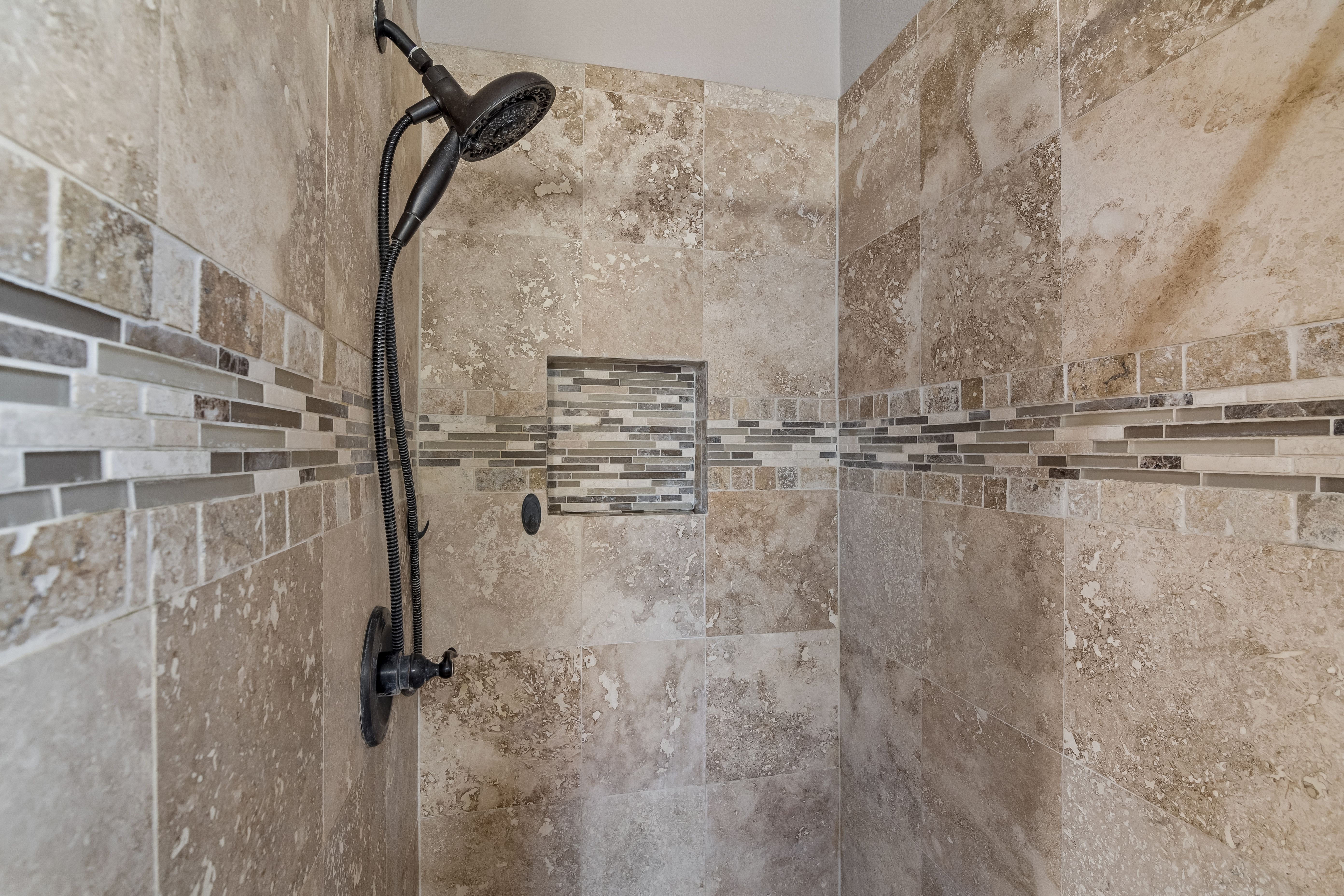  Privacy Meets Proximity - 物件實景