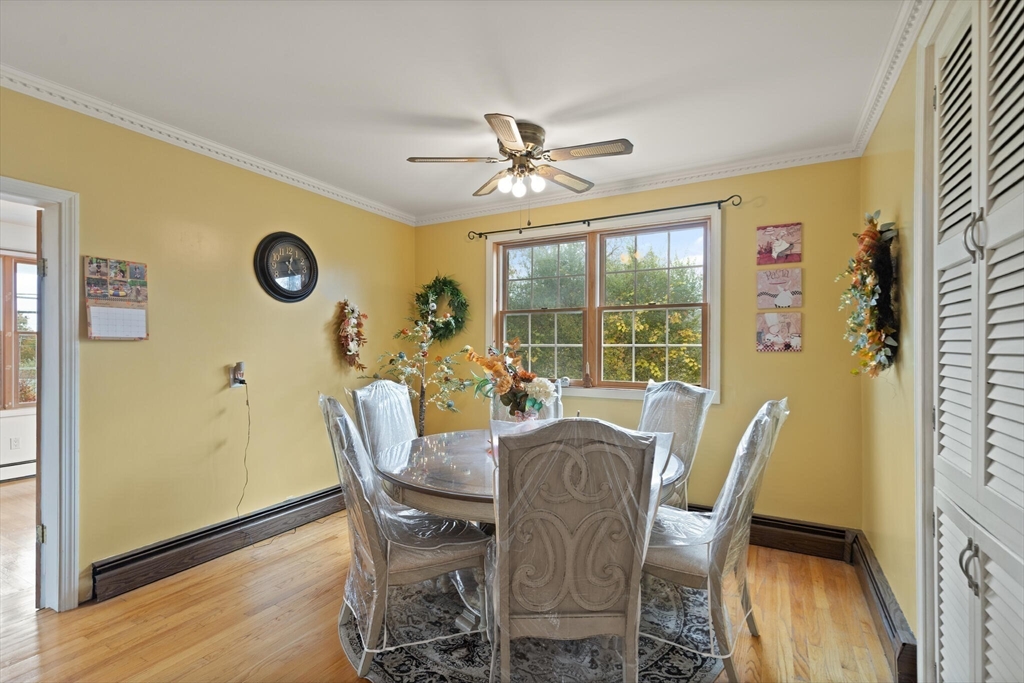 Salem, Massachusetts, 01970, United States, 3 Bedrooms Bedrooms, ,1 BathroomBathrooms,Residential,For Sale,1988229