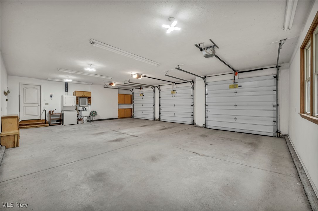 Lagrange, Ohio, 44050, United States, 3 Bedrooms Bedrooms, ,3 BathroomsBathrooms,Residential,For Sale,1988206