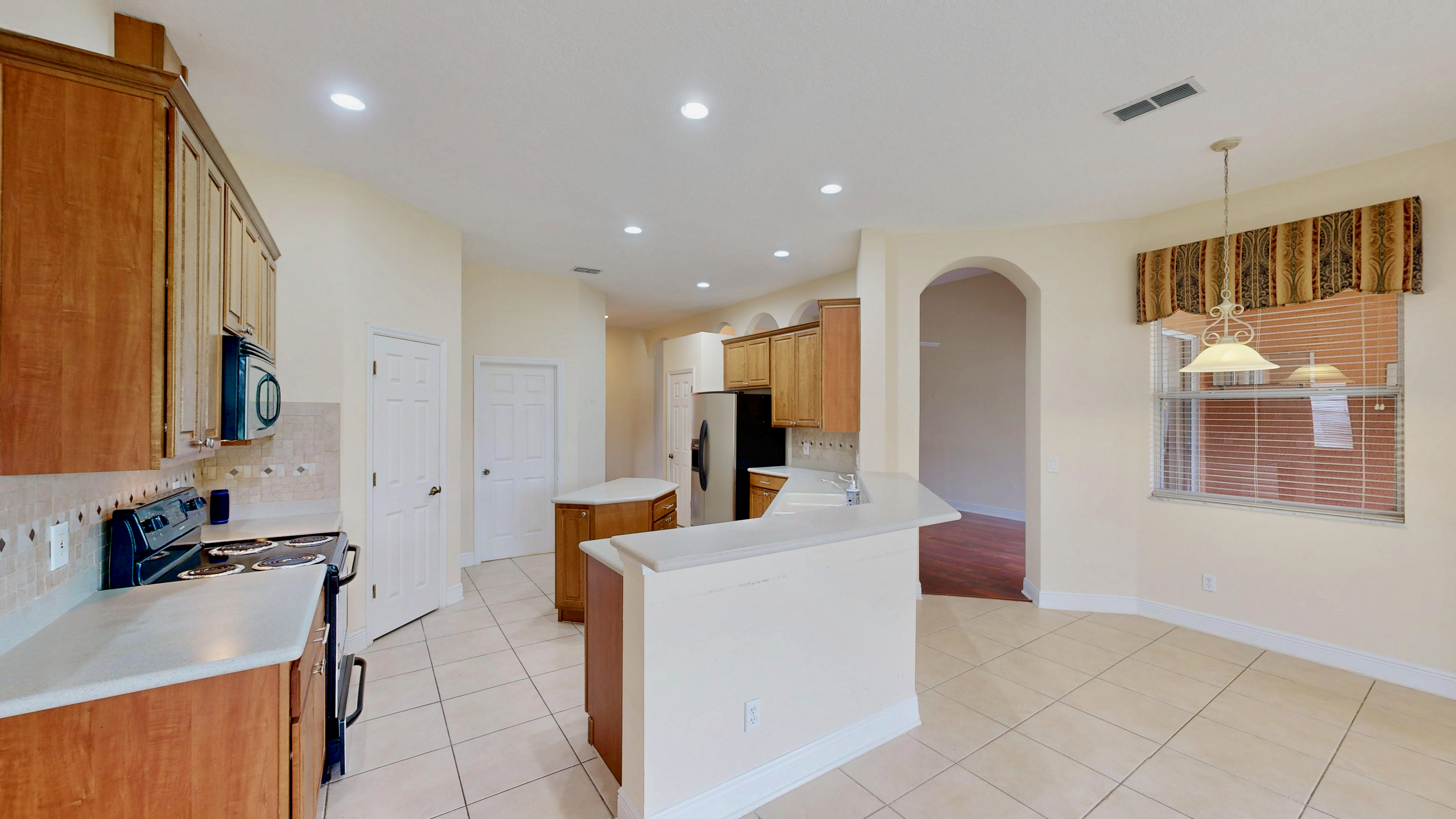 Ocoee, Florida, 34761, United States, 4 Bedrooms Bedrooms, ,3 BathroomsBathrooms,Residential,For Sale,2006083