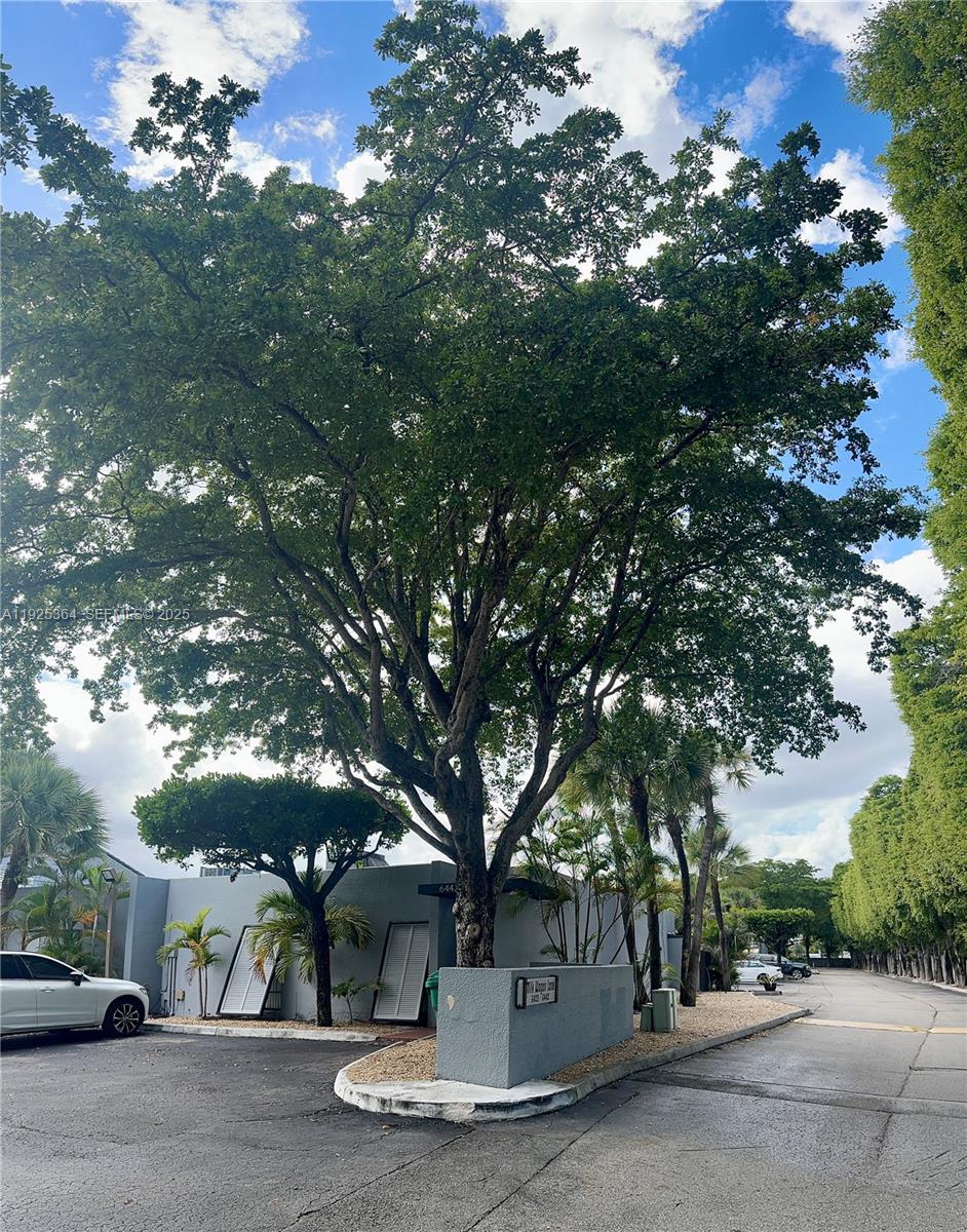 Miami Lakes, Florida, 33014, United States, 2 Bedrooms Bedrooms, ,2 BathroomsBathrooms,Residential,For Sale,2003044