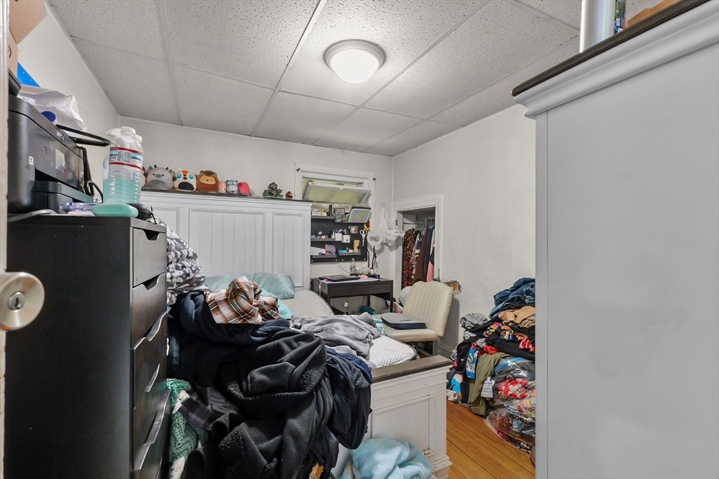 Fall River, Massachusetts, 02721, United States, 9 Bedrooms Bedrooms, ,3 BathroomsBathrooms,Residential,For Sale,1887933