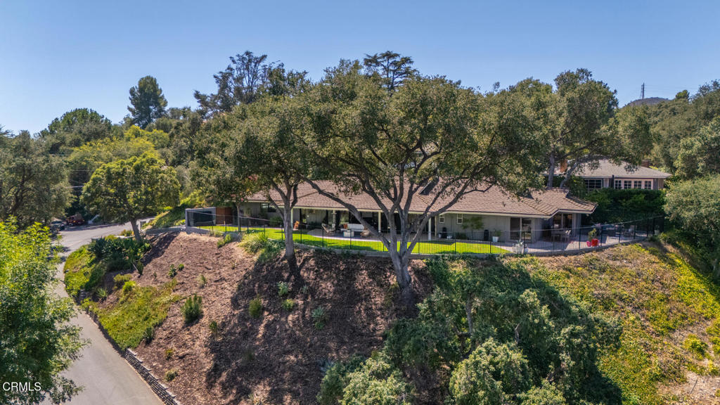 La Canada Flintridge, California, 91011, United States, 3 Bedrooms Bedrooms, ,3 BathroomsBathrooms,Residential,For Sale,1941612