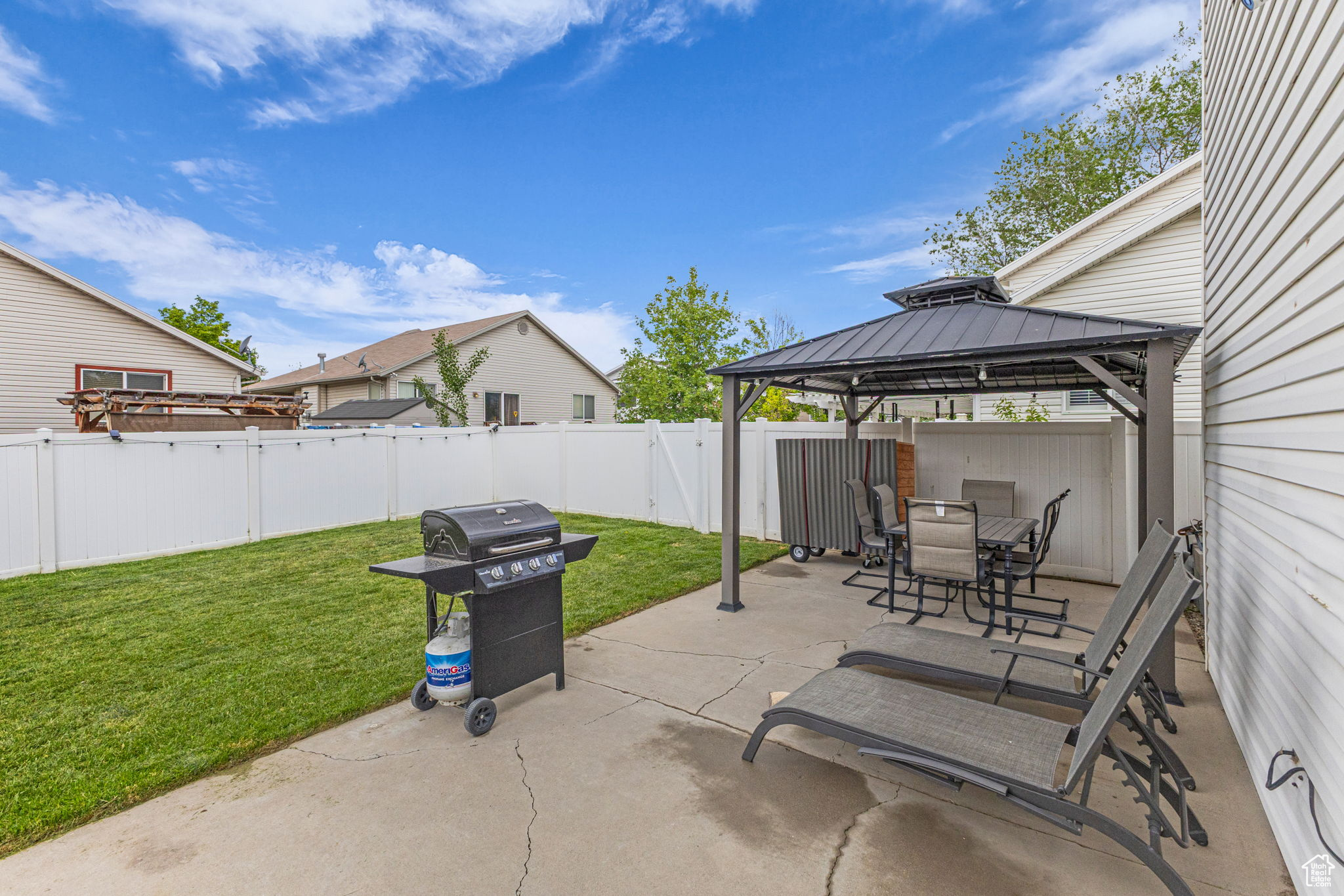 Salt Lake City, Utah, 84118, United States, 4 Bedrooms Bedrooms, ,2 BathroomsBathrooms,Residential,For Sale,1818748