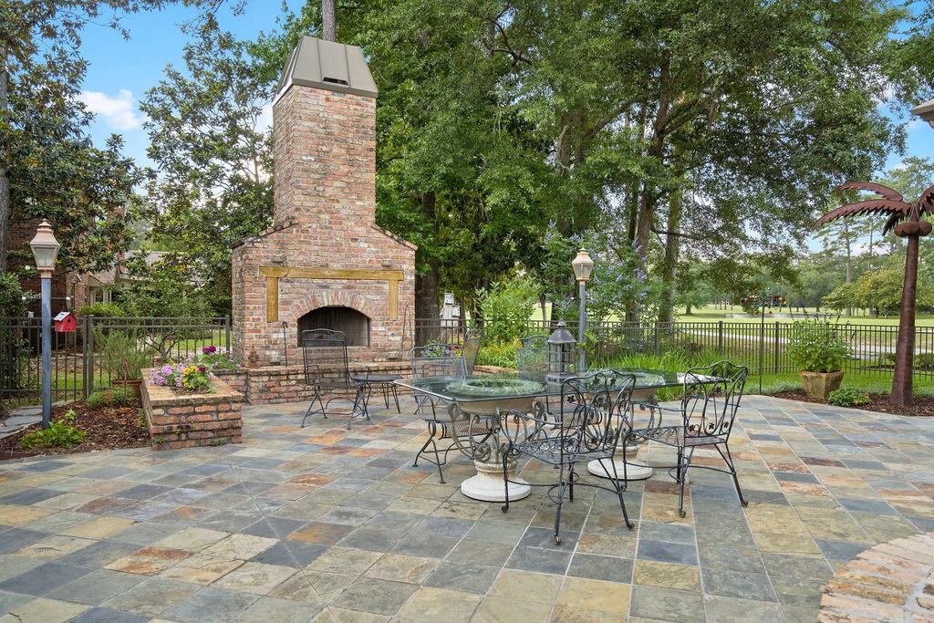 Mandeville, Louisiana, 70471, United States, 4 Bedrooms Bedrooms, ,5 BathroomsBathrooms,Residential,For Sale,1828156