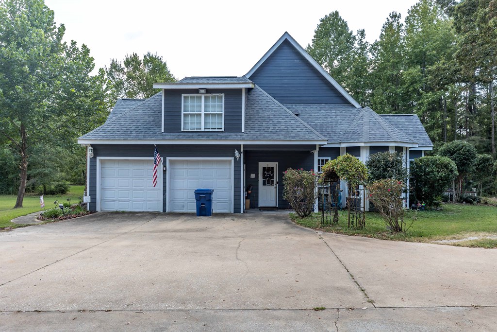 Salem, Alabama, 36874, United States, 4 Bedrooms Bedrooms, ,4 BathroomsBathrooms,Residential,For Sale,1947169