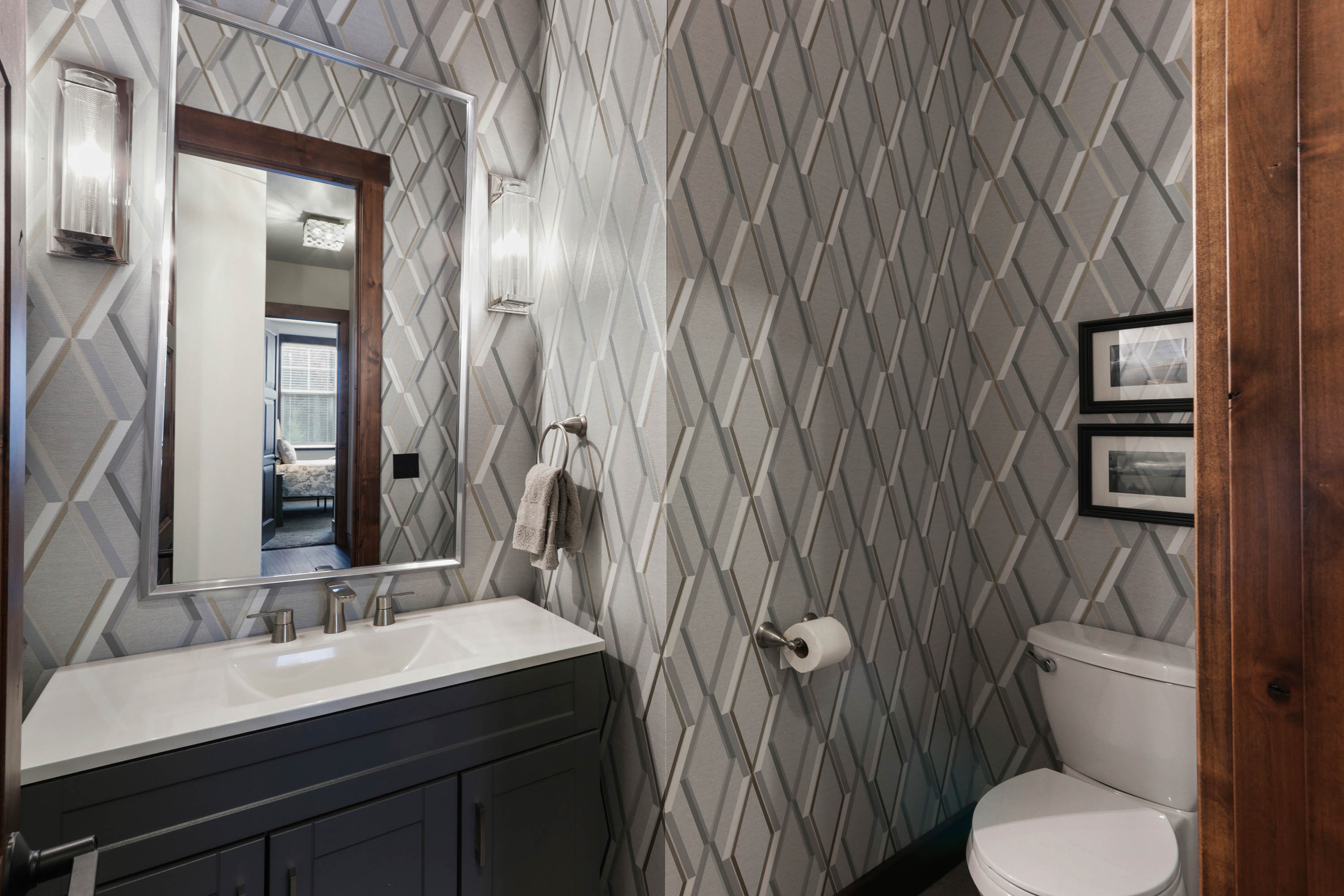 Sandpoint, Idaho, 83864, United States, 6 Bedrooms Bedrooms, ,8 BathroomsBathrooms,Residential,For Sale,1975419