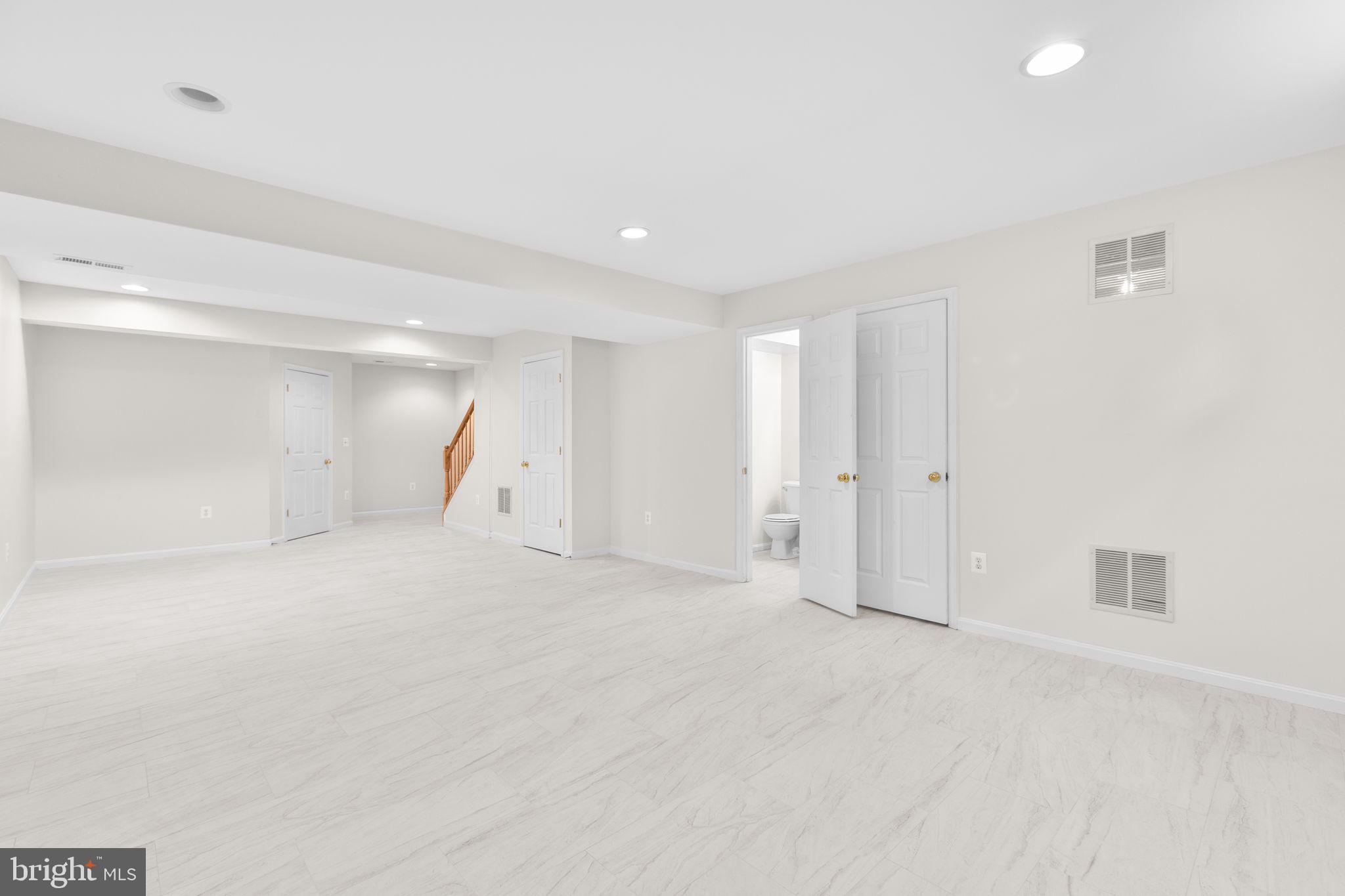 Dumfries, Virginia, 22026, United States, 4 Bedrooms Bedrooms, ,4 BathroomsBathrooms,Residential,For Sale,1977834