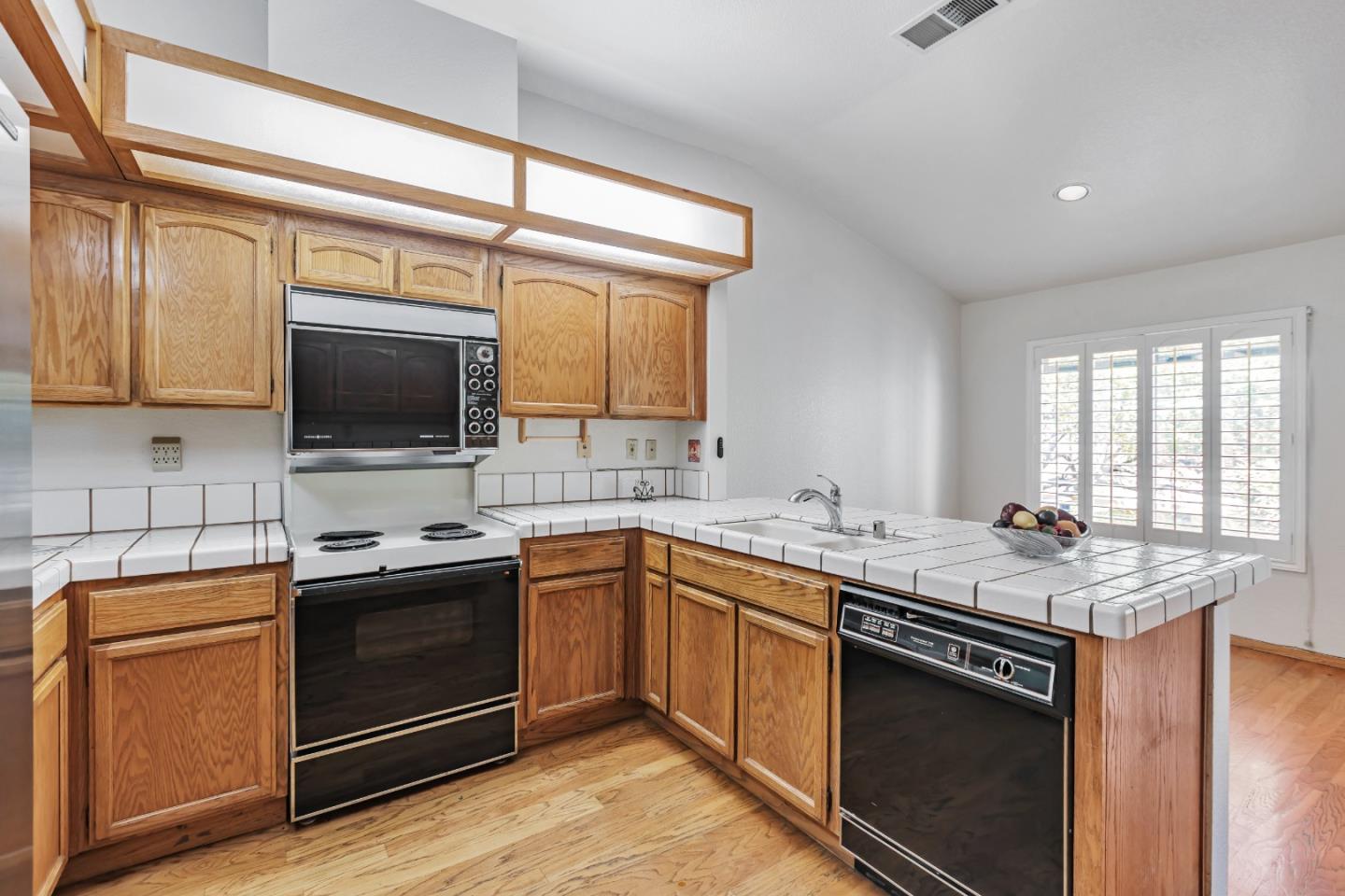 San Jose, California, 95135, United States, 2 Bedrooms Bedrooms, ,2 BathroomsBathrooms,Residential,For Sale,1827709