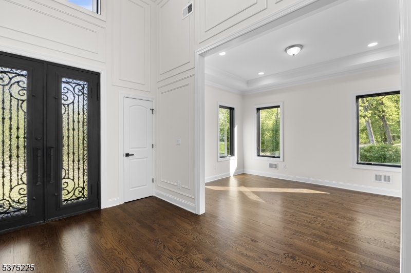 Parsippany-Troy Hills Twp., New Jersey, 07005, United States, 5 Bedrooms Bedrooms, ,4 BathroomsBathrooms,Residential,For Sale,1906910