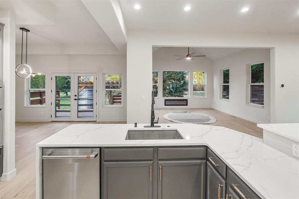 Durango, Colorado, 81301, United States, 3 Bedrooms Bedrooms, ,2 BathroomsBathrooms,Residential,For Sale,1989525