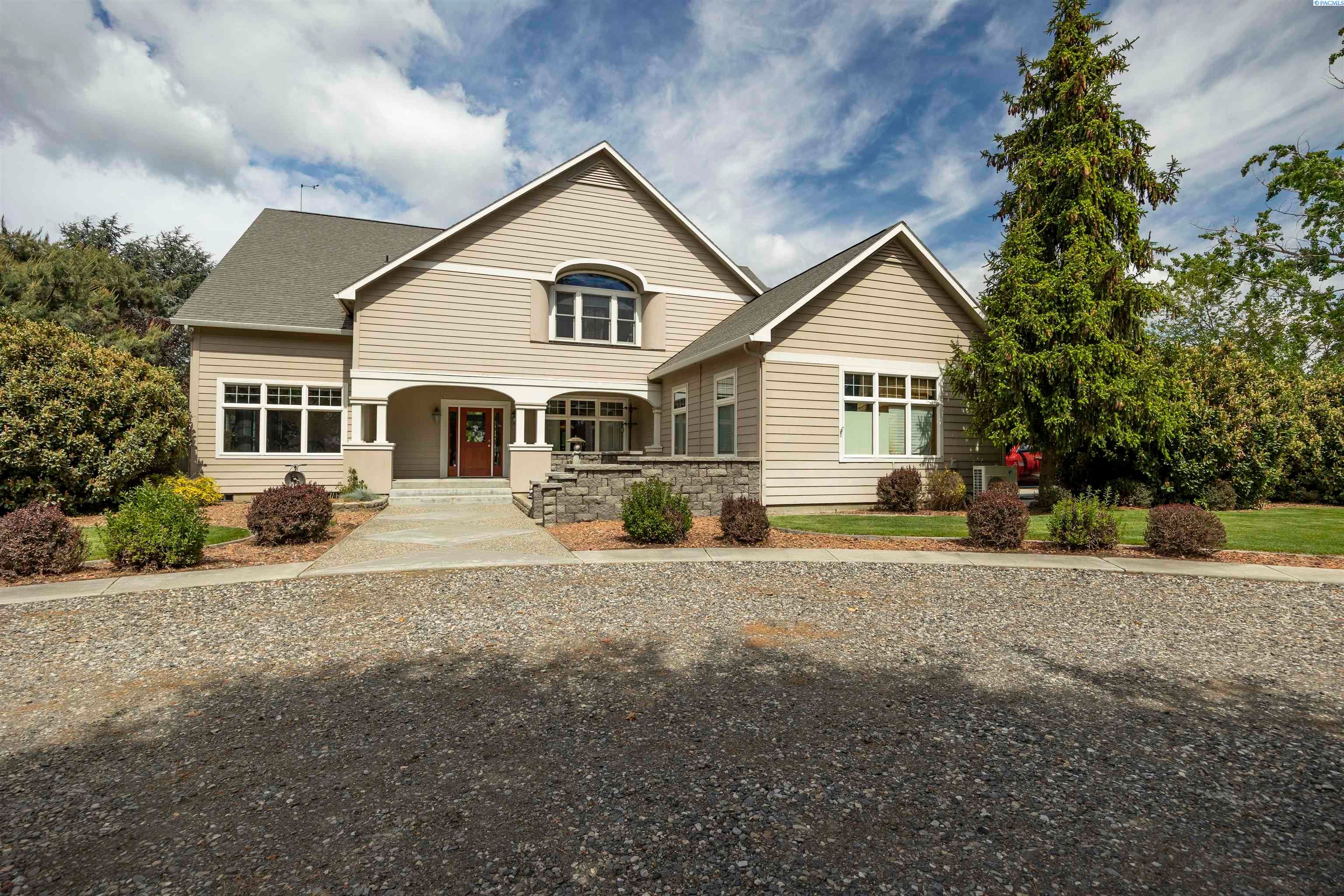 Pasco, Washington, 99301, United States, 3 Bedrooms Bedrooms, ,3 BathroomsBathrooms,Residential,For Sale,1979985