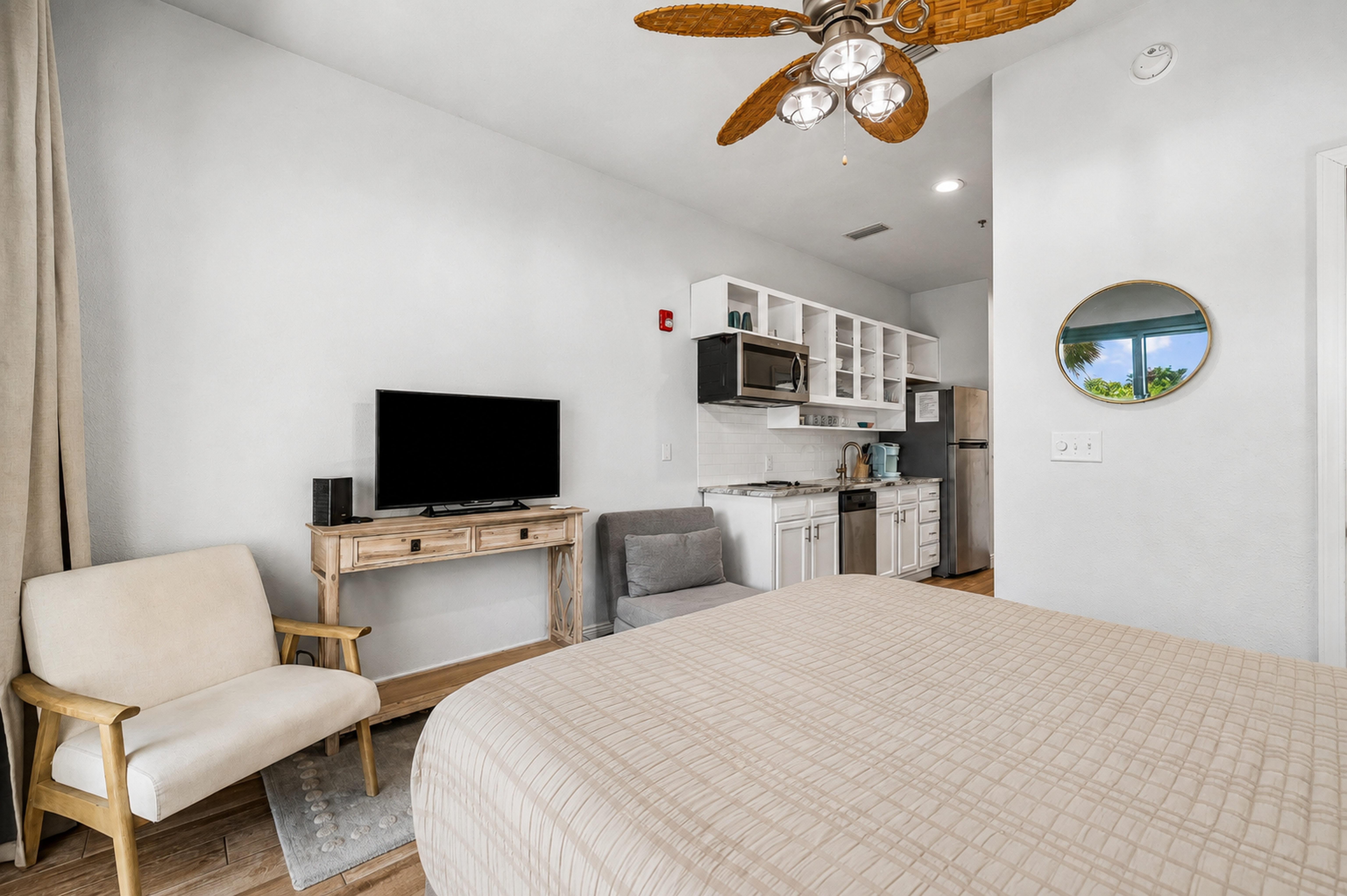  Ground-Floor Poolside 30A Studio with Private Patio & Private Beach Access - 物件實景