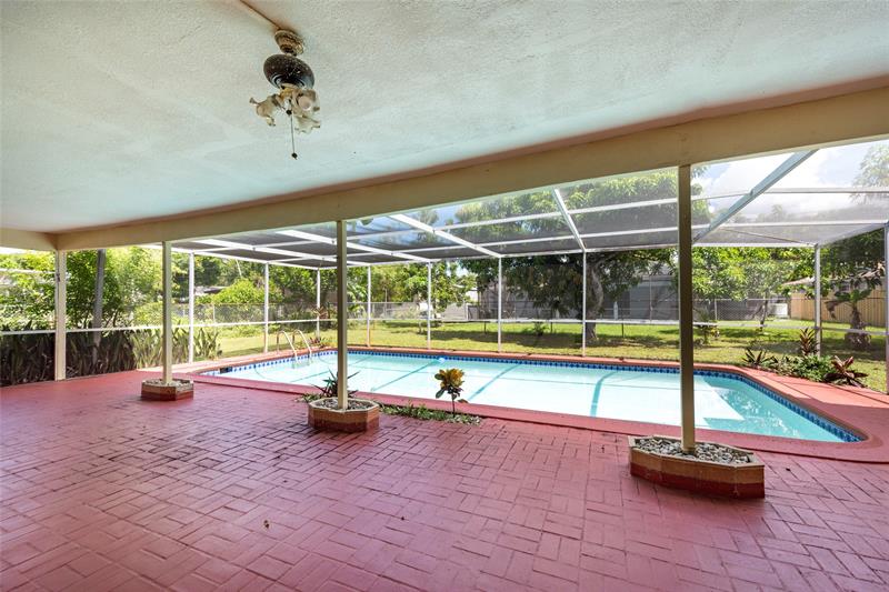 Plantation, Florida, 33313, United States, 4 Bedrooms Bedrooms, ,2 BathroomsBathrooms,Residential,For Sale,2000872