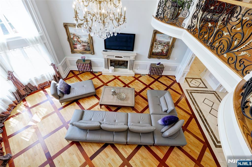 Fort Lee, New Jersey, 07024, United States, 6 Bedrooms Bedrooms, ,7 BathroomsBathrooms,Residential,For Sale,1891733