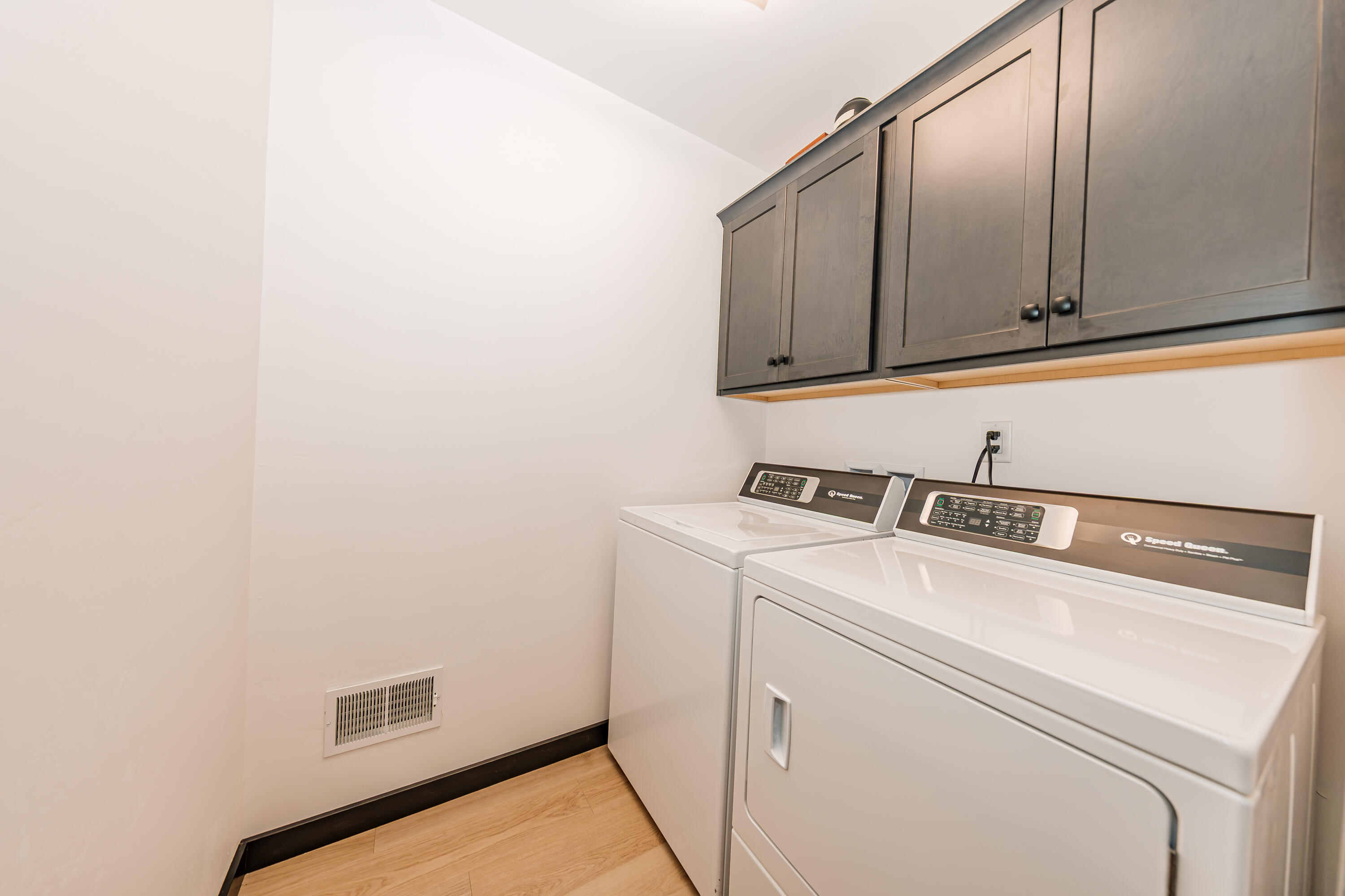 Random Lake, Wisconsin, 53075, United States, 3 Bedrooms Bedrooms, ,2 BathroomsBathrooms,Residential,For Sale,1990952