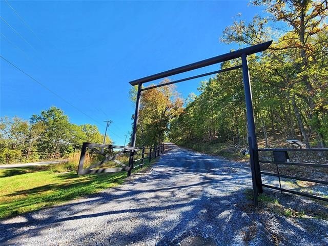 Tahlequah, Oklahoma, 74464, United States, 4 Bedrooms Bedrooms, ,4 BathroomsBathrooms,Residential,For Sale,1984008