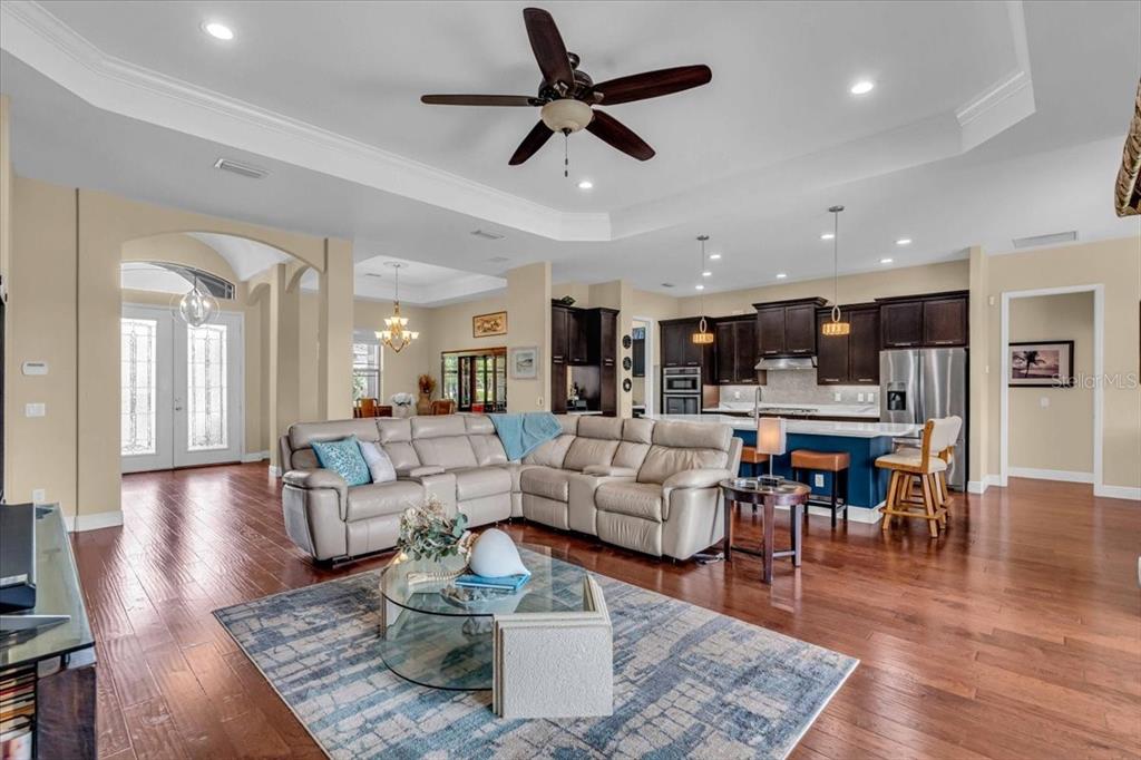 Bradenton, Florida, 34212, United States, 3 Bedrooms Bedrooms, ,3 BathroomsBathrooms,Residential,For Sale,1759767