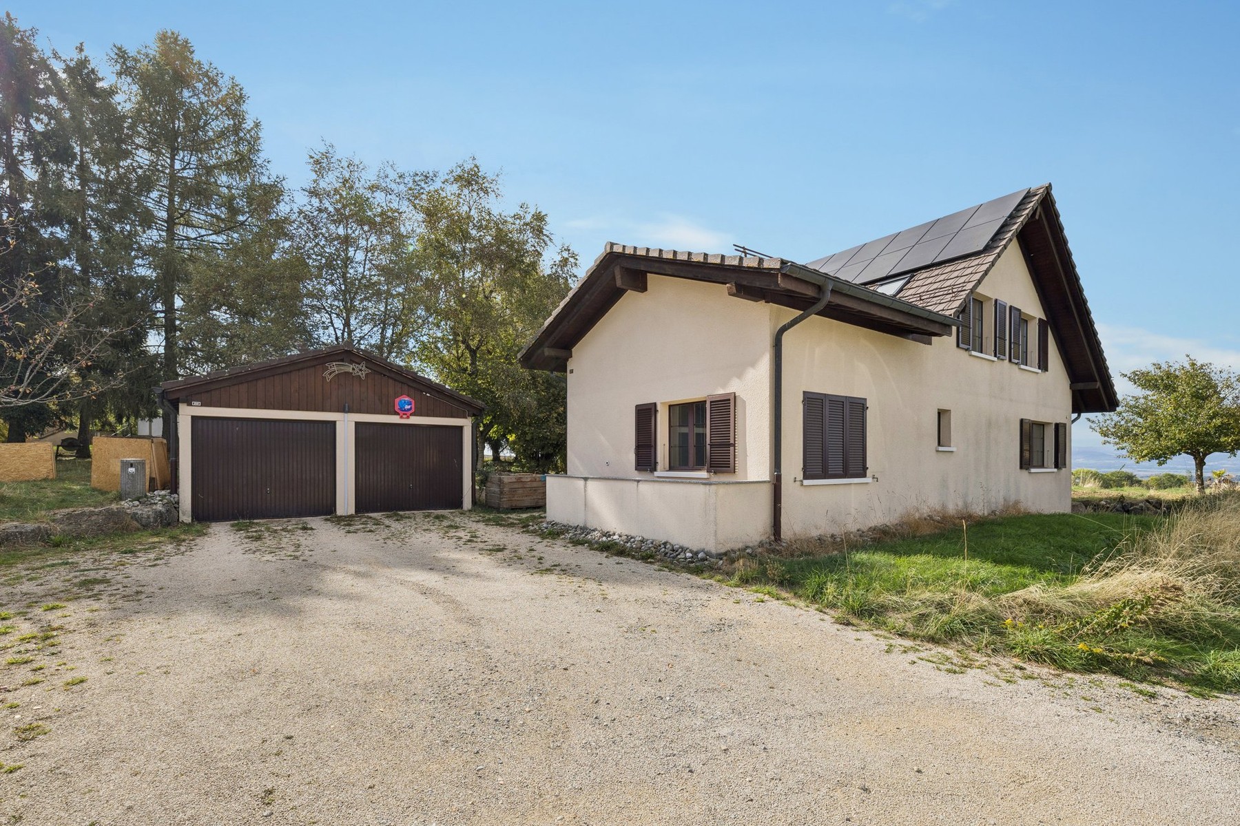  5.5-room single-family home with a large basement and a 1,500-square-meter lot - 物件實景