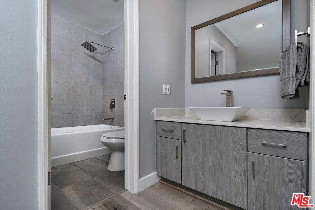 Los Angeles, California, 90077, United States, 2 Bedrooms Bedrooms, ,2 BathroomsBathrooms,Residential,For Sale,1919812