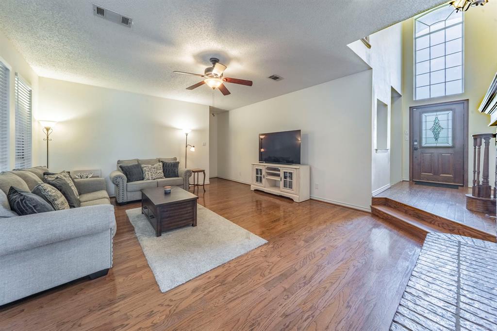 Wylie, Texas, 75098, United States, 4 Bedrooms Bedrooms, ,3 BathroomsBathrooms,Residential,For Sale,1981293