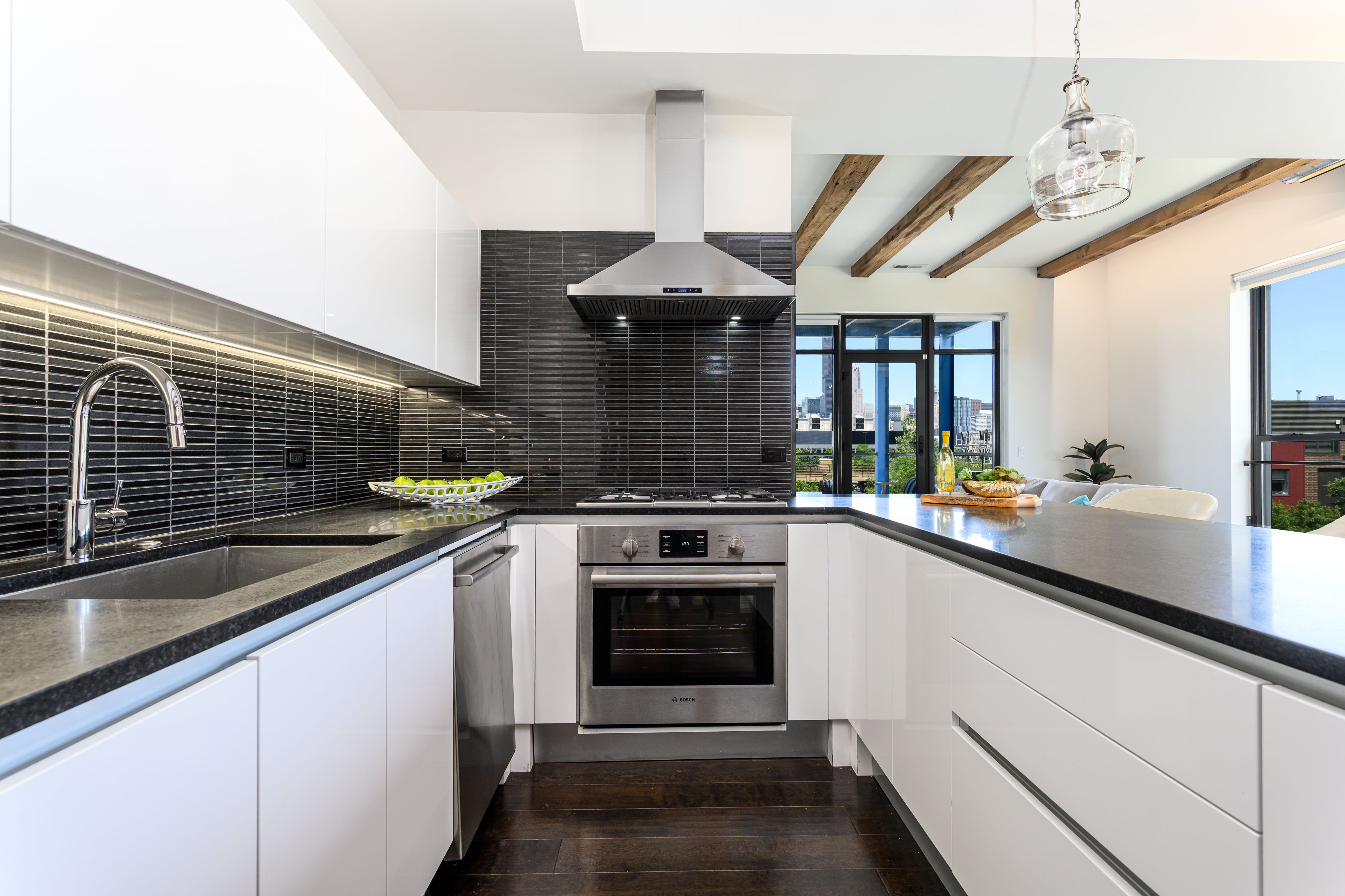  Stunning Mod Corner Loft with Downtown Views - 物件實景