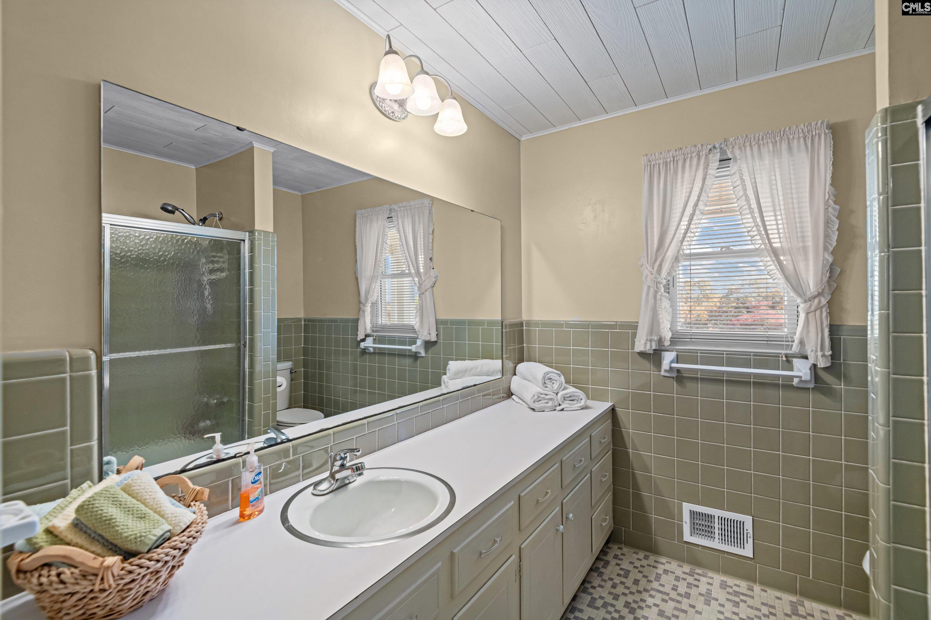 Kershaw, South Carolina, 29020, United States, 3 Bedrooms Bedrooms, ,3 BathroomsBathrooms,Residential,For Sale,1990219