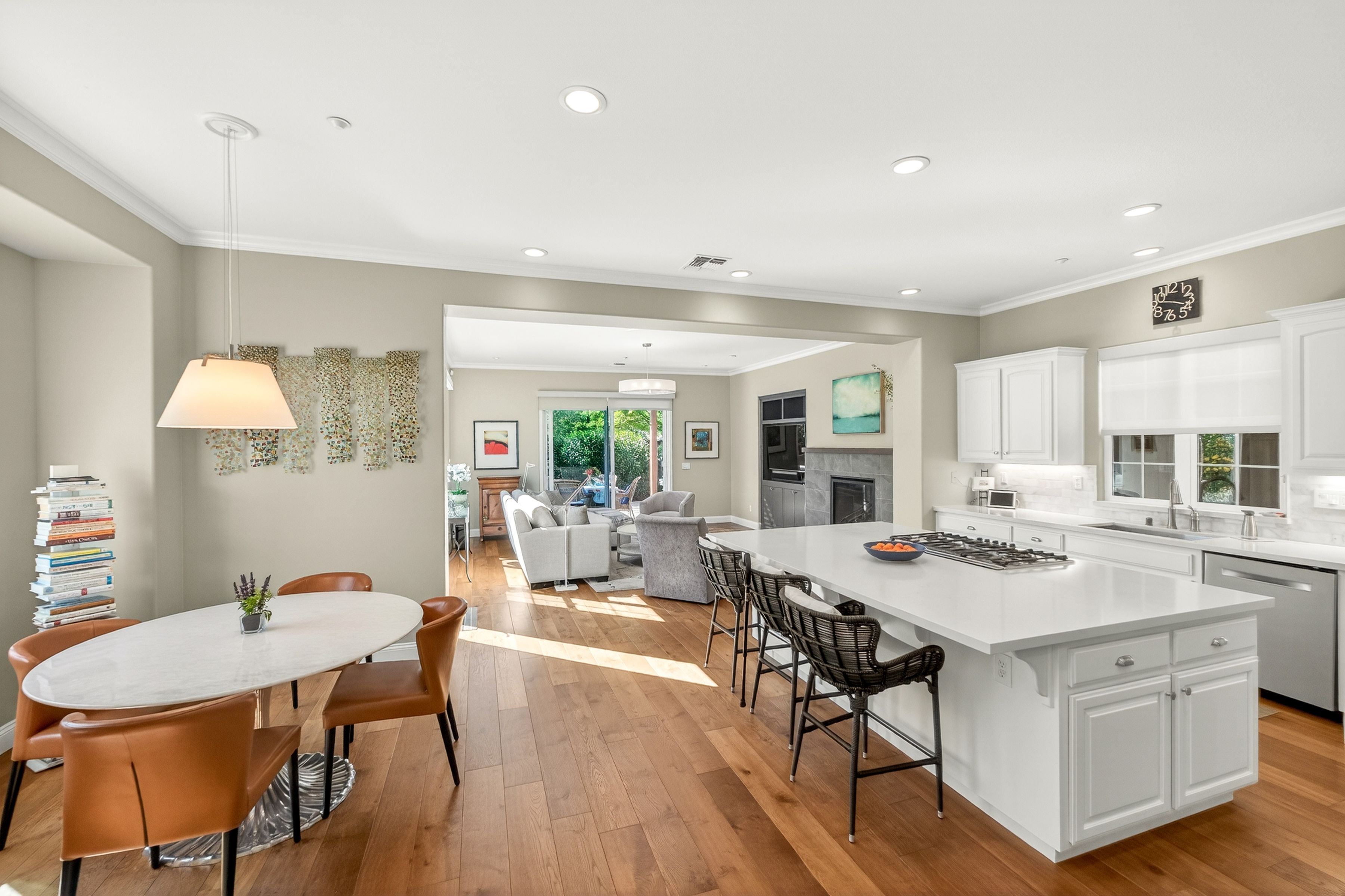  Eastside Living at Its Finest - 物件實景