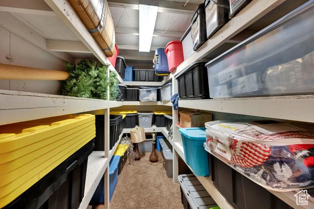 Cottonwood Heights, Utah, 84093, United States, 6 Bedrooms Bedrooms, ,5 BathroomsBathrooms,Residential,For Sale,1980024