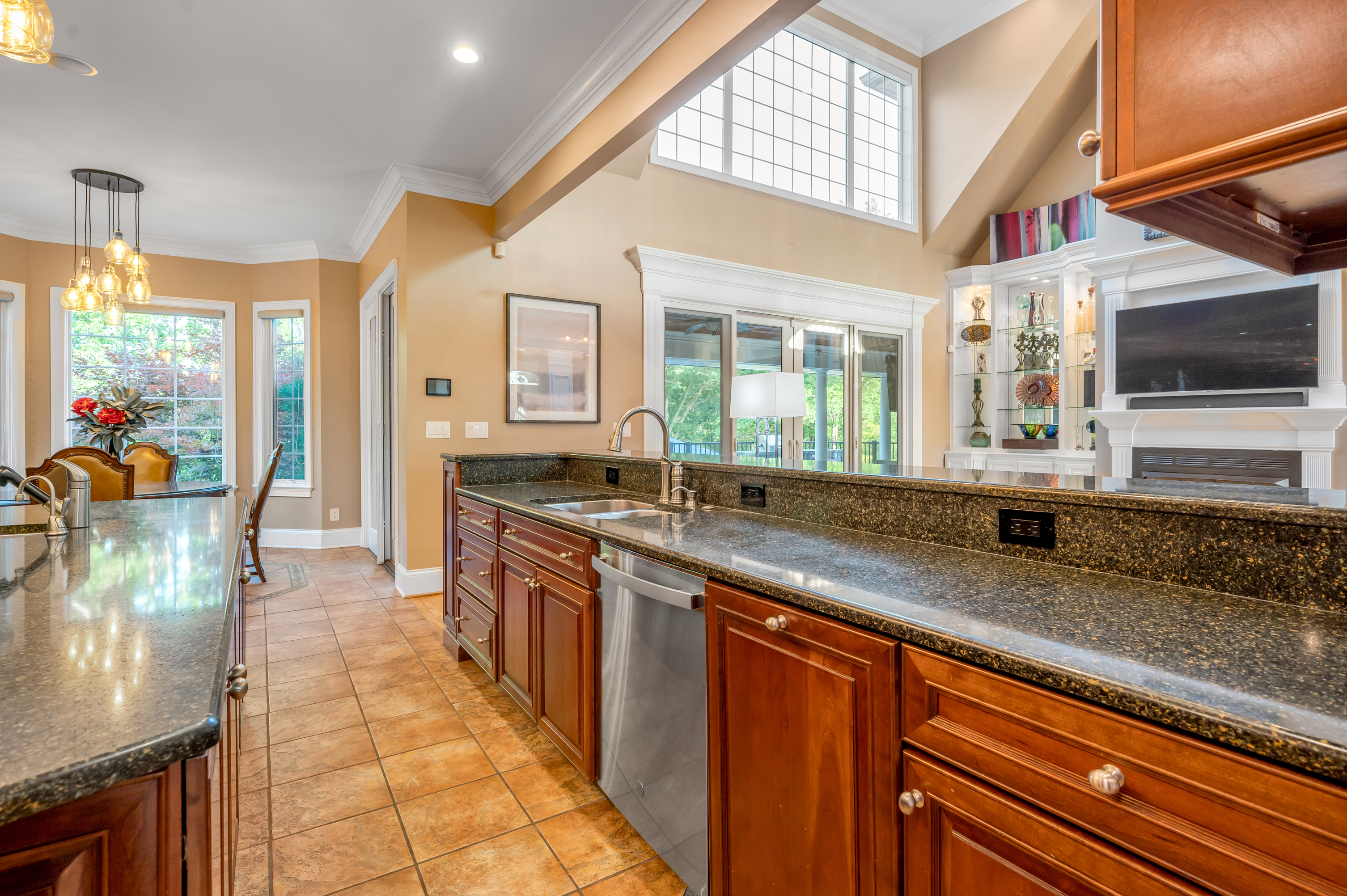  315 Whispering Brook Drive - 物件實景