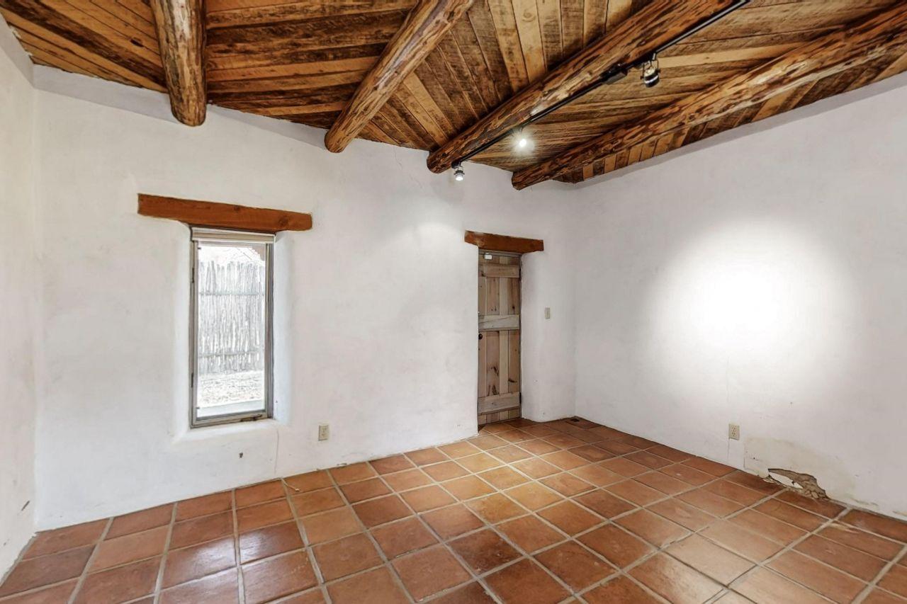 La Mesilla, New Mexico, 87532, United States, 5 Bedrooms Bedrooms, ,2 BathroomsBathrooms,Residential,For Sale,1762122