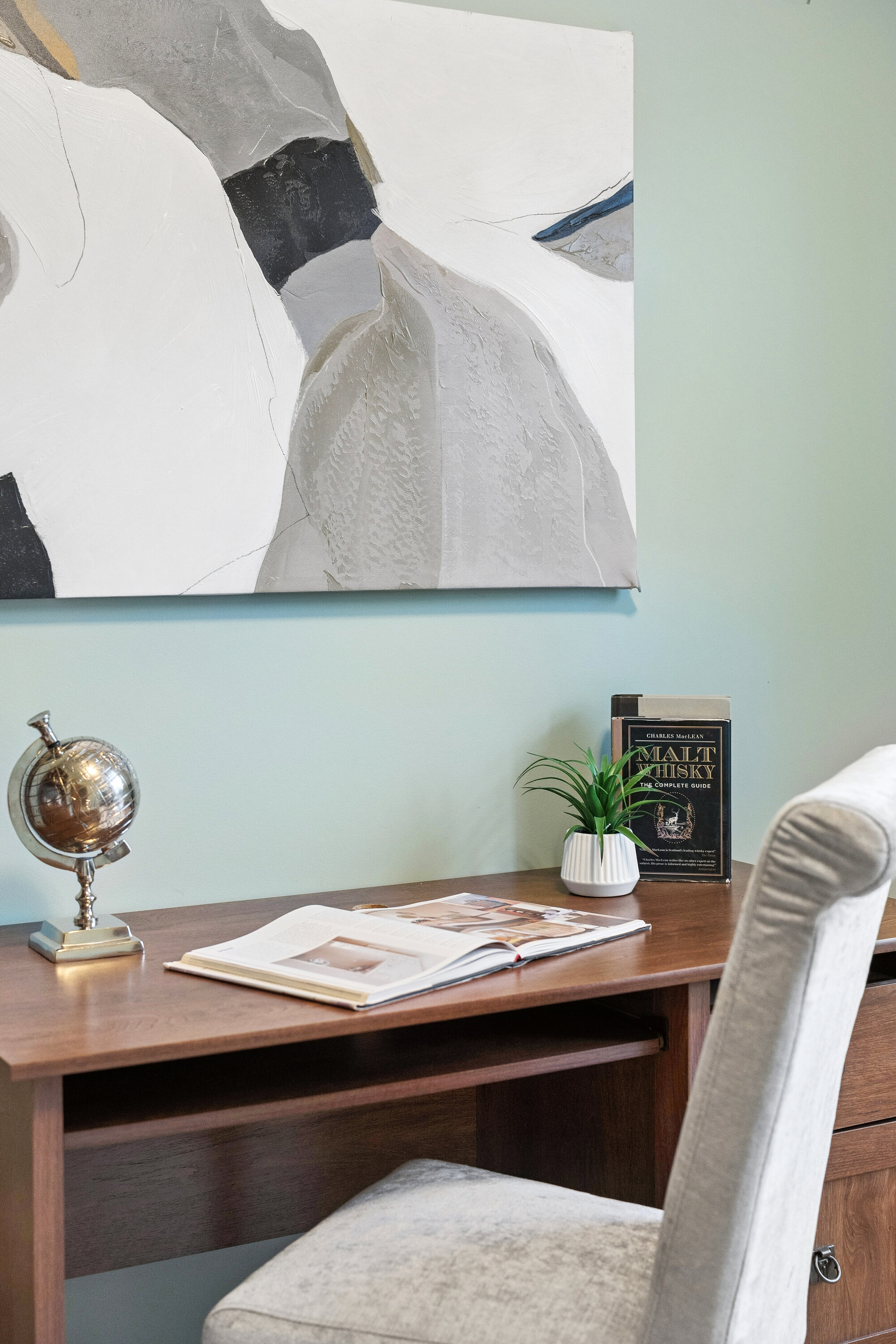  Elevated End-Unit Townhome - 物件實景