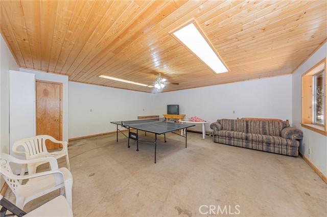 Yosemite, California, 95389, United States, 5 Bedrooms Bedrooms, ,4 BathroomsBathrooms,Residential,For Sale,1981132