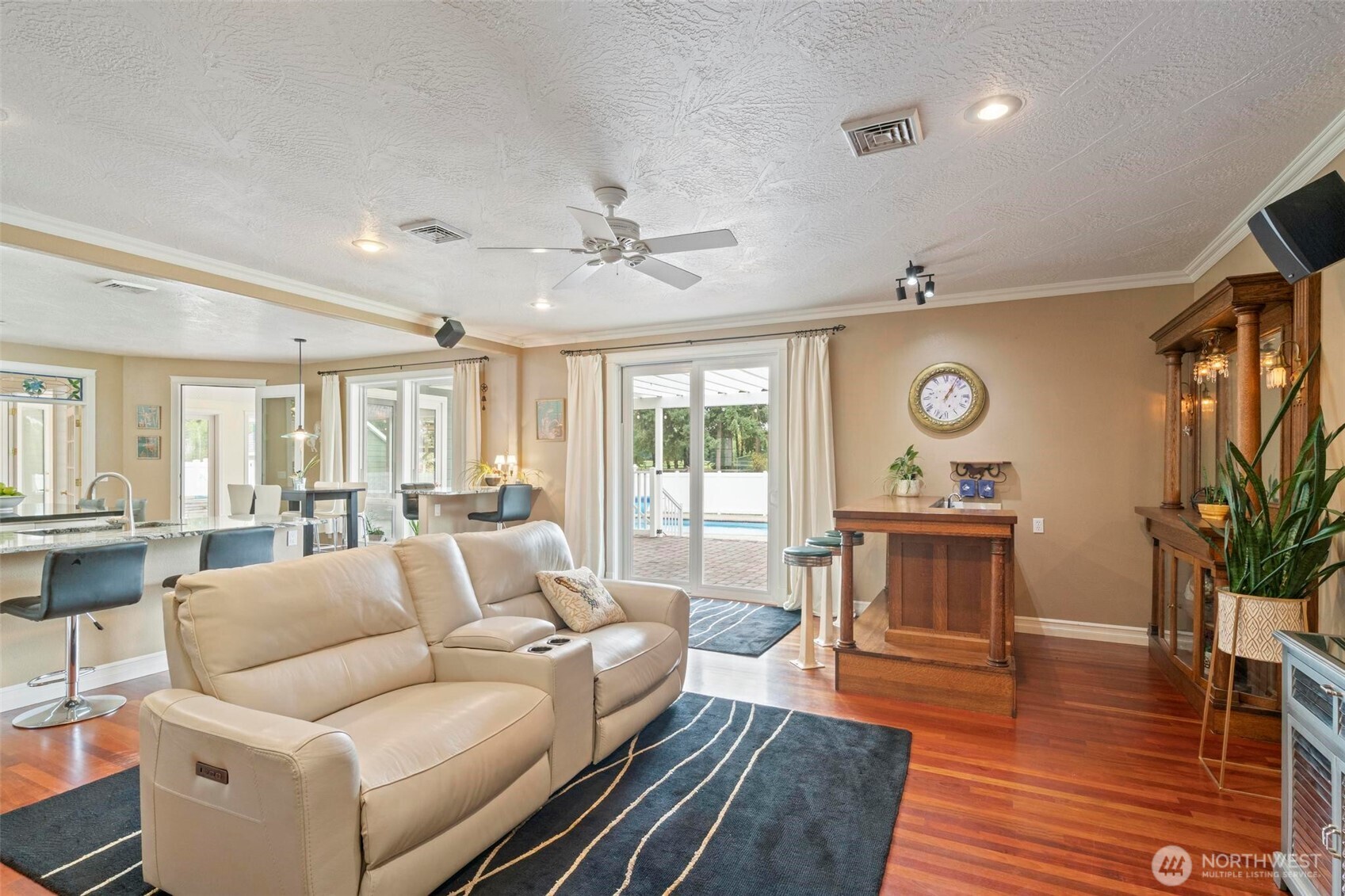 Centralia, Washington, 98531, United States, 3 Bedrooms Bedrooms, ,3 BathroomsBathrooms,Residential,For Sale,1983563