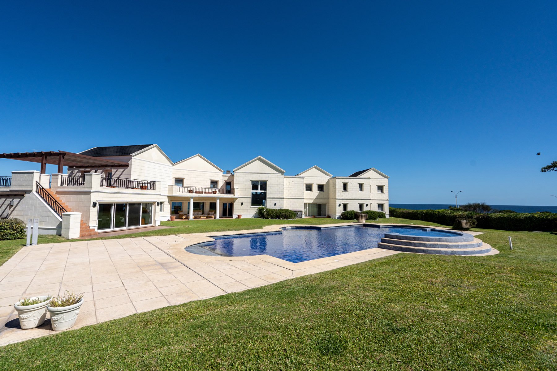  SPECTACULAR OCEANFRONT RESIDENCE - 物件實景