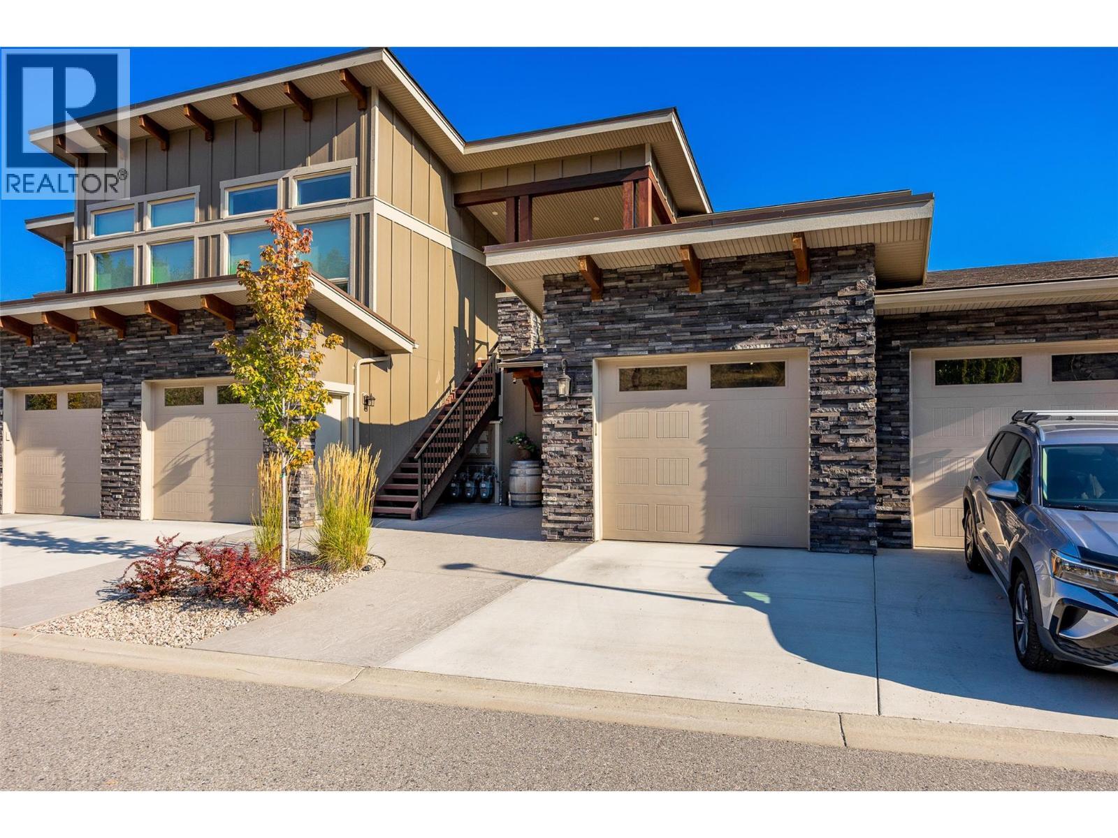 PEACHLAND, British Columbia, V0H 1X5, CA, 3 Bedrooms Bedrooms, ,2 BathroomsBathrooms,Residential,For Sale,1951161