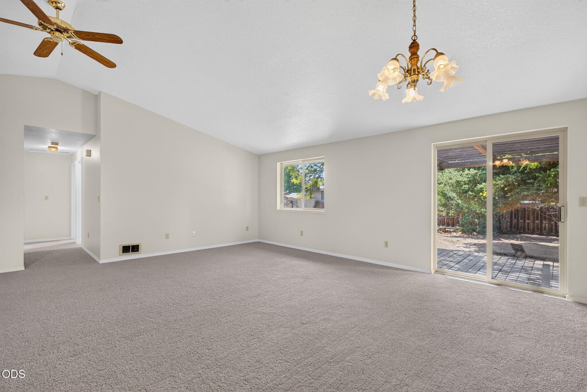  1545 SW 17th Street Redmond, OR 97756 - 物件實景