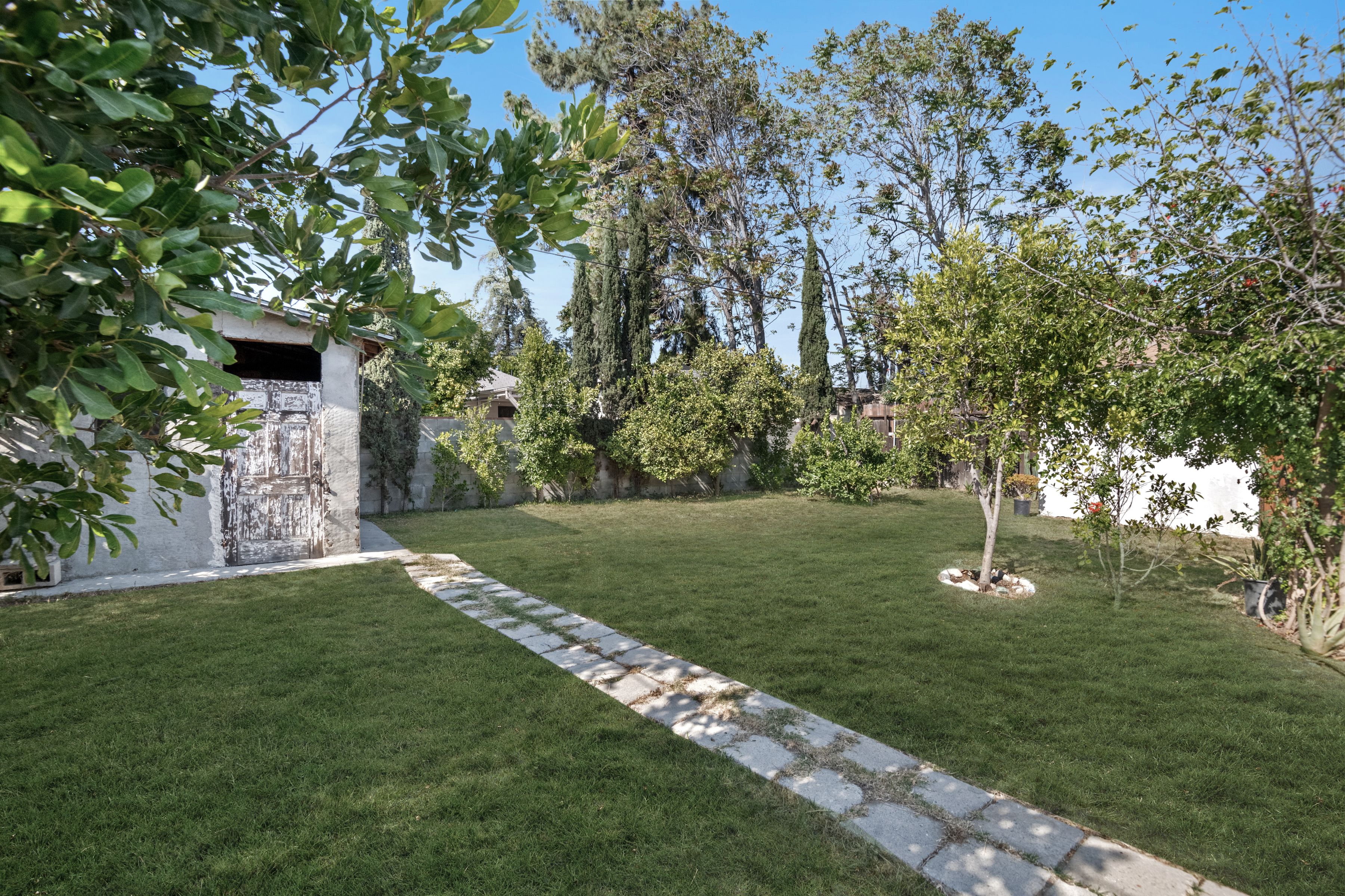  11351 Bessemer Street, North Hollywood - 物件實景