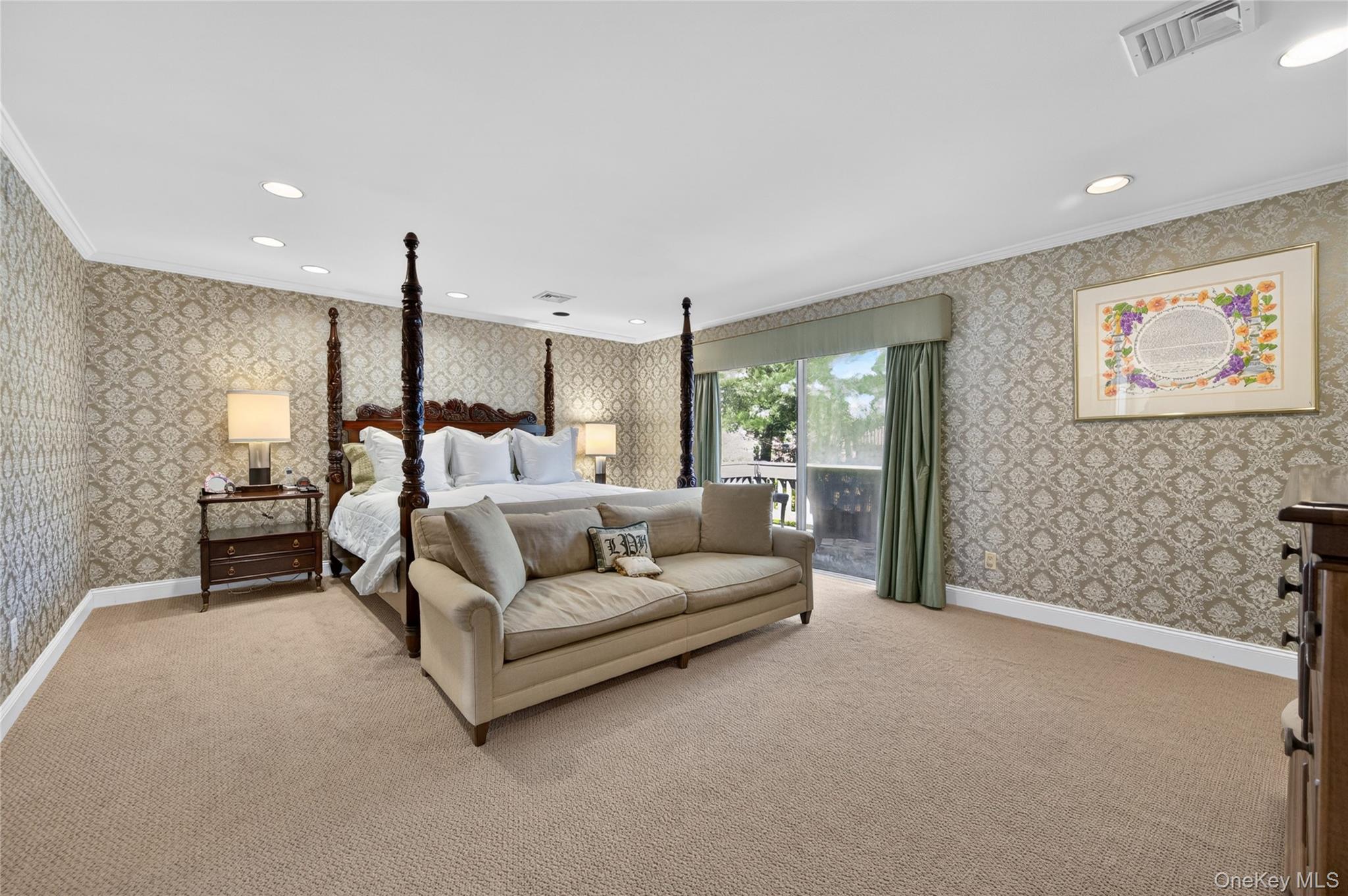  5 Pony Circle, Roslyn Heights, NY, 11577 - 物件實景