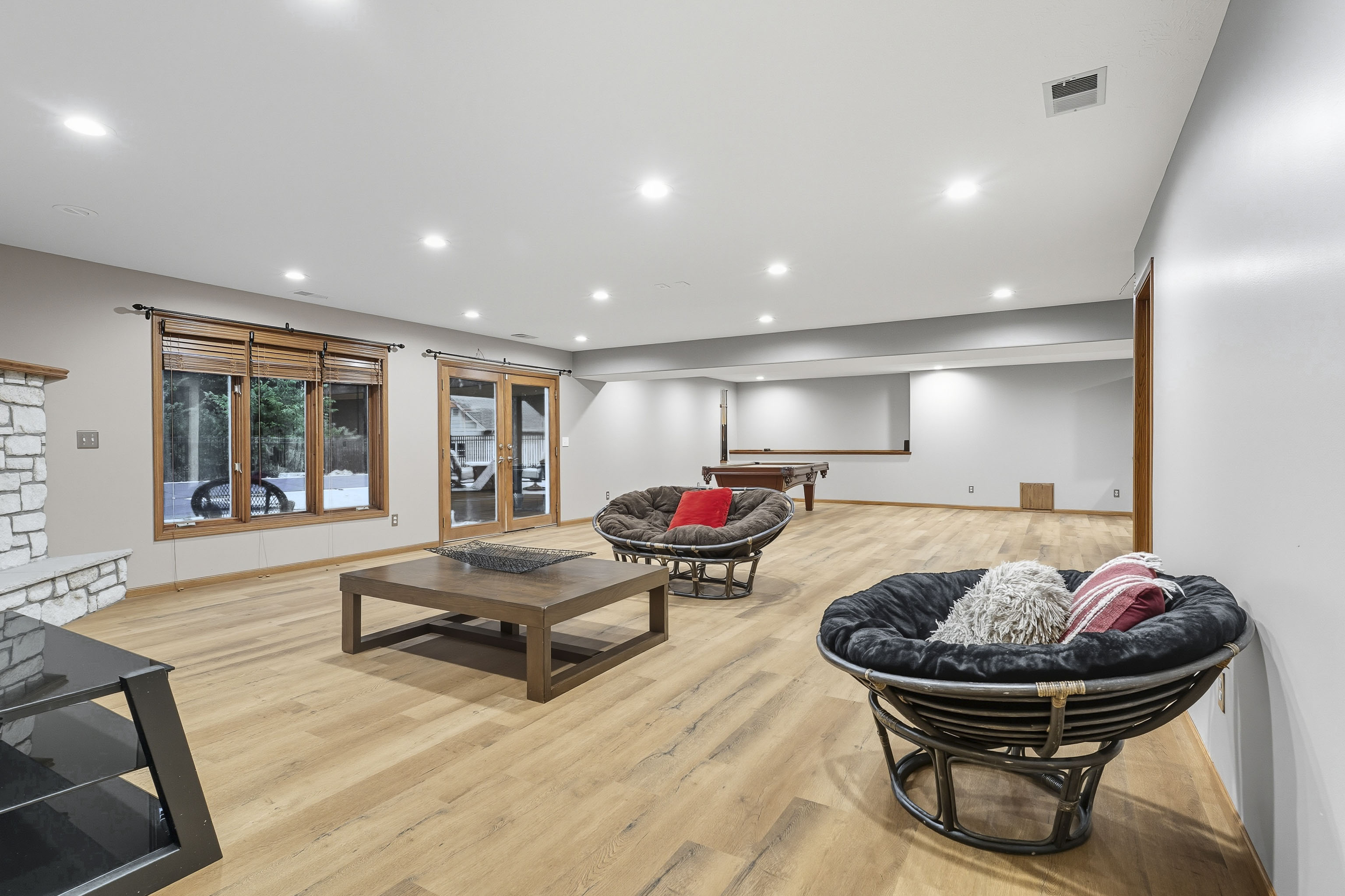 Manhattan, Kansas, 66502, United States, 5 Bedrooms Bedrooms, ,3 BathroomsBathrooms,Residential,For Sale,1960988