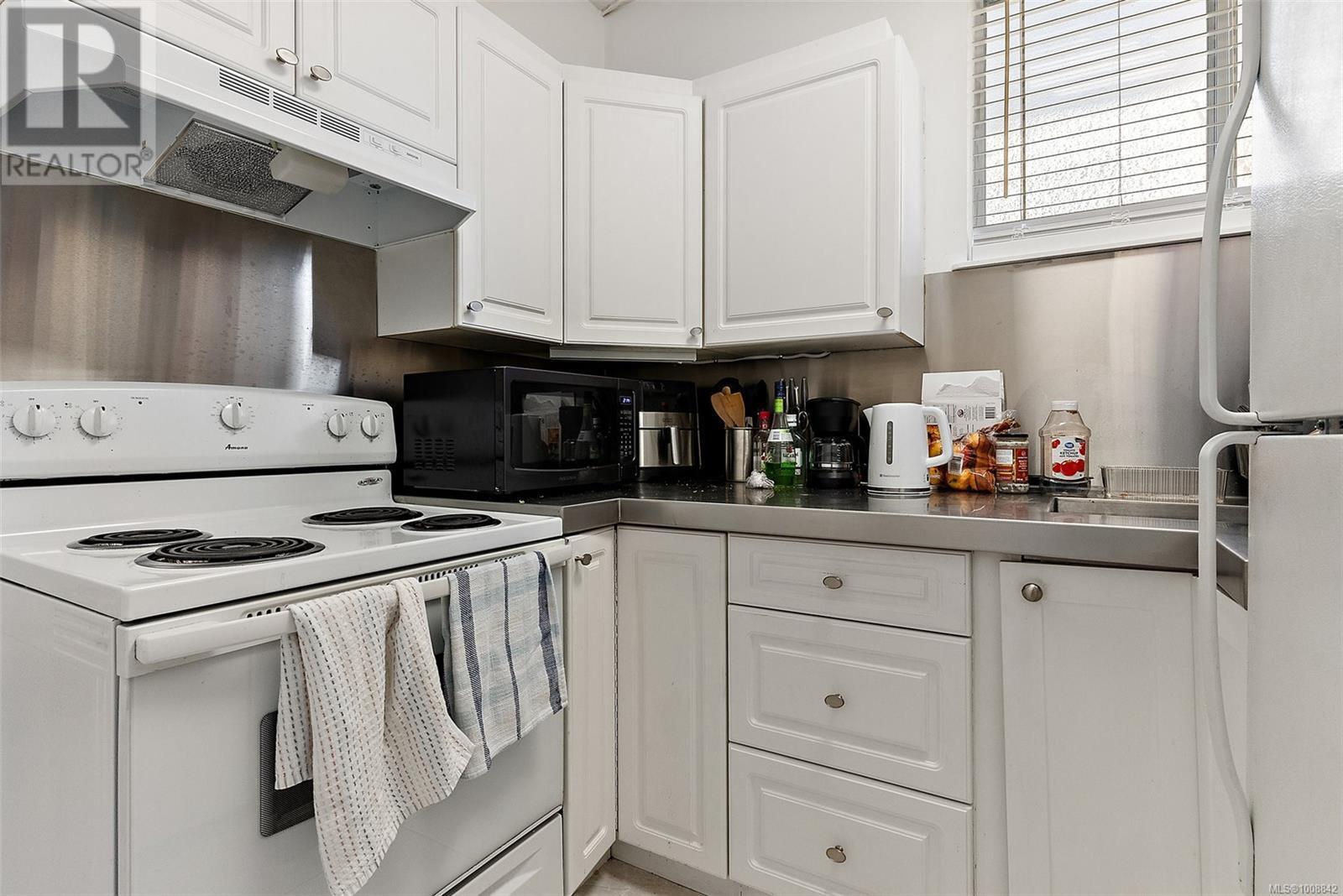 VICTORIA, British Columbia, V9A 1S1, CA, 4 Bedrooms Bedrooms, ,4 BathroomsBathrooms,Residential,For Sale,1906230